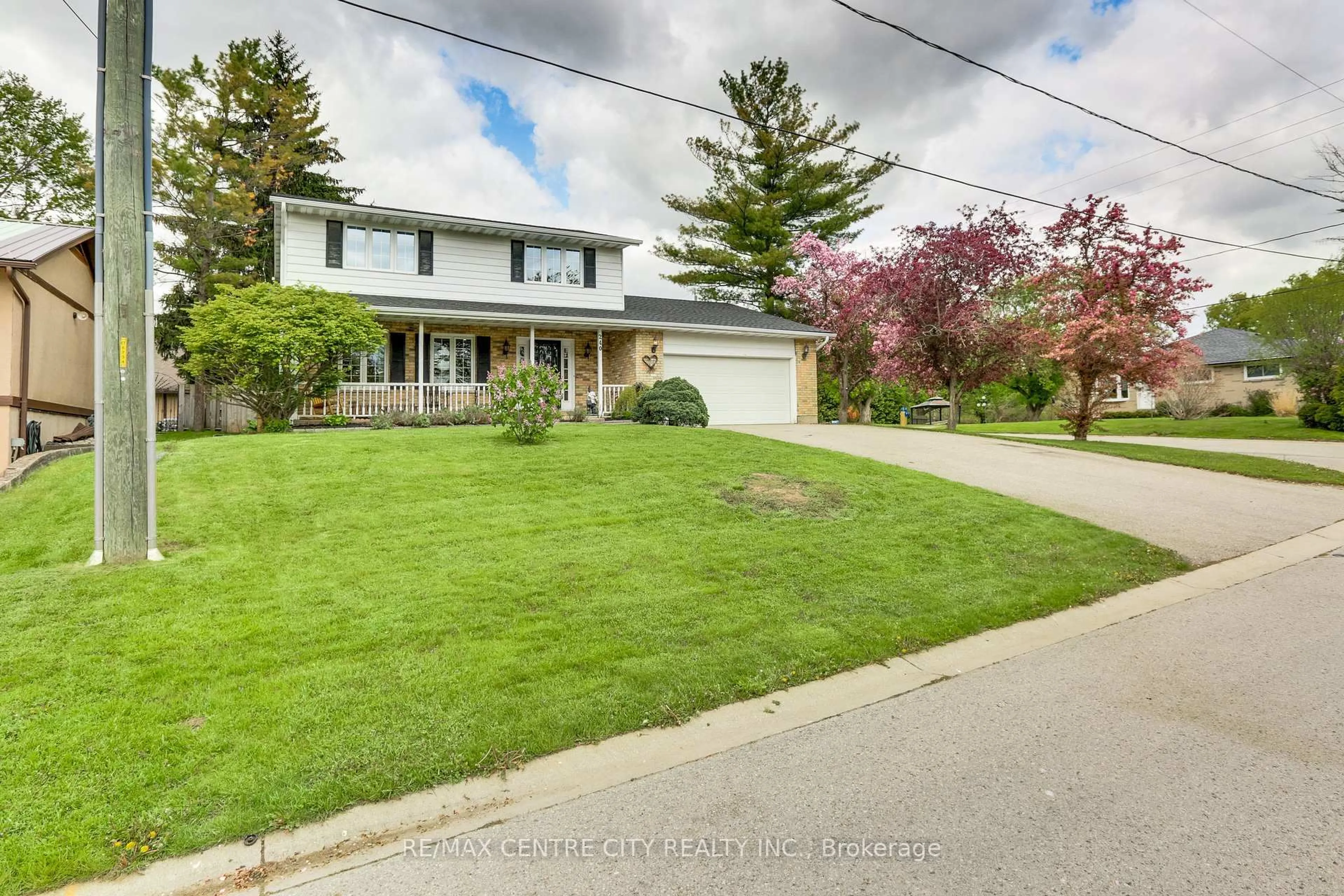 A pic from outside/outdoor area/front of a property/back of a property/a pic from drone, street for 240 Church St, Central Elgin Ontario N0L 1B0
