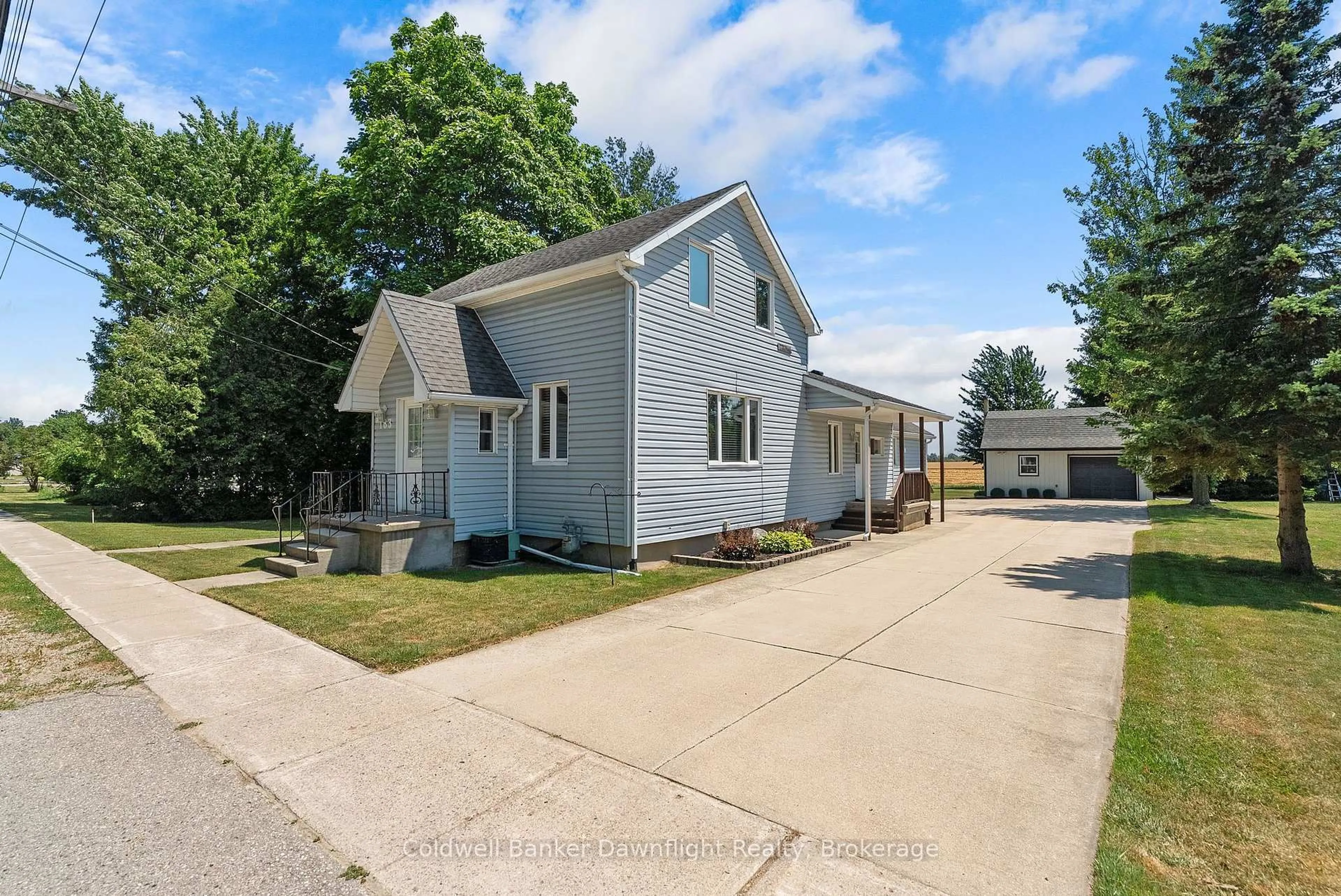 A pic from outside/outdoor area/front of a property/back of a property/a pic from drone, street for 183 Victoria Ave, South Huron Ontario N0M 1M0