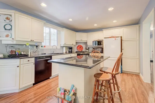 291 Villa Pl, Waterloo 5