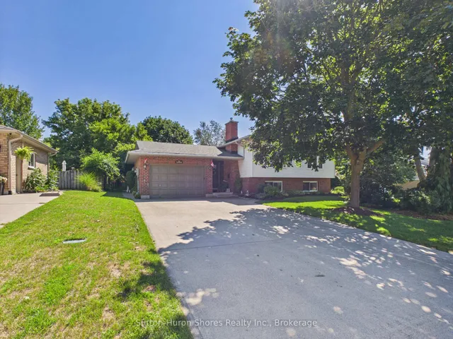 762 Bradford St, Saugeen Shores 2