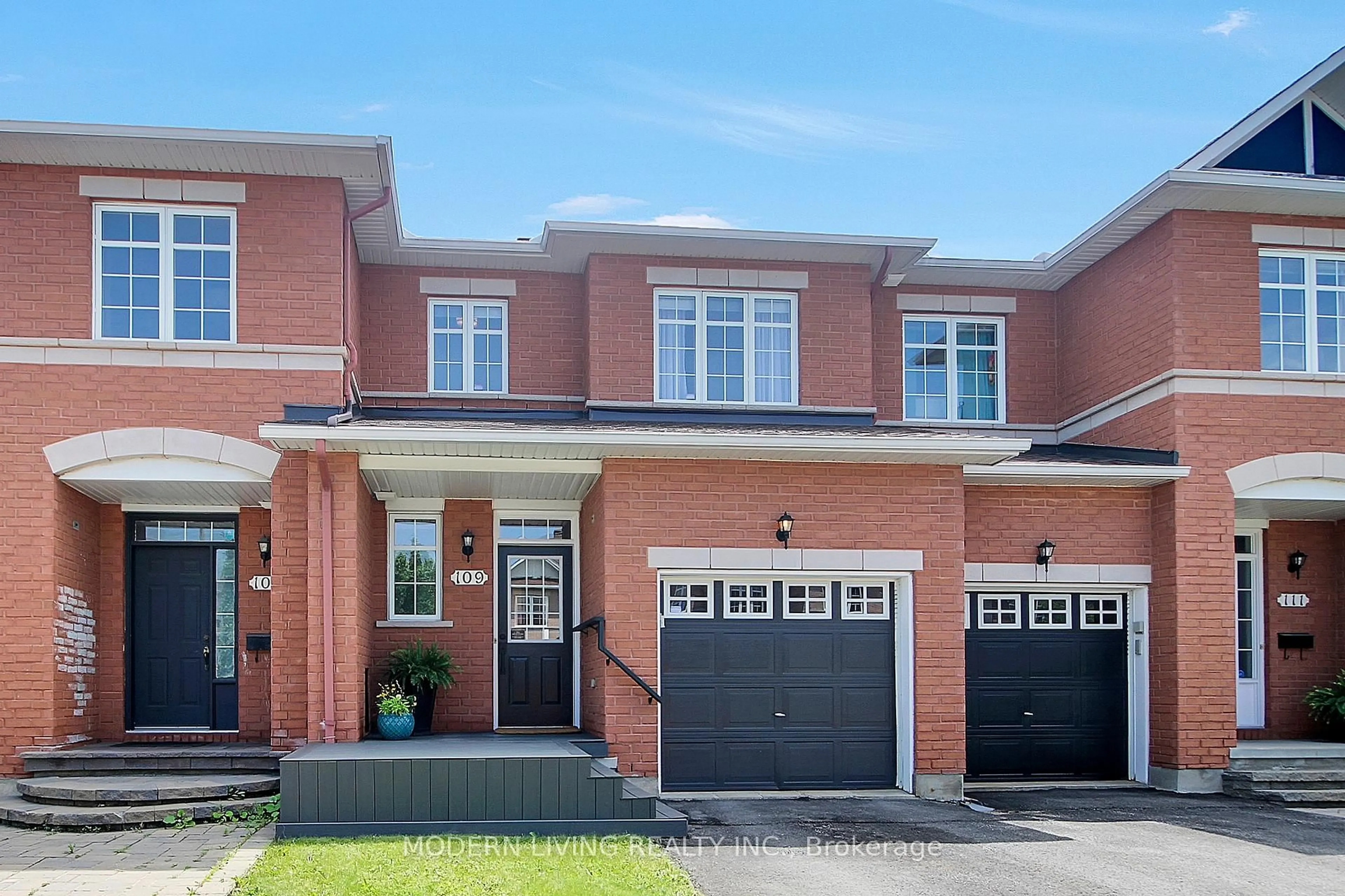 Home with brick exterior material, street for 109 Deercroft Ave, Ottawa Ontario K2J 5H7