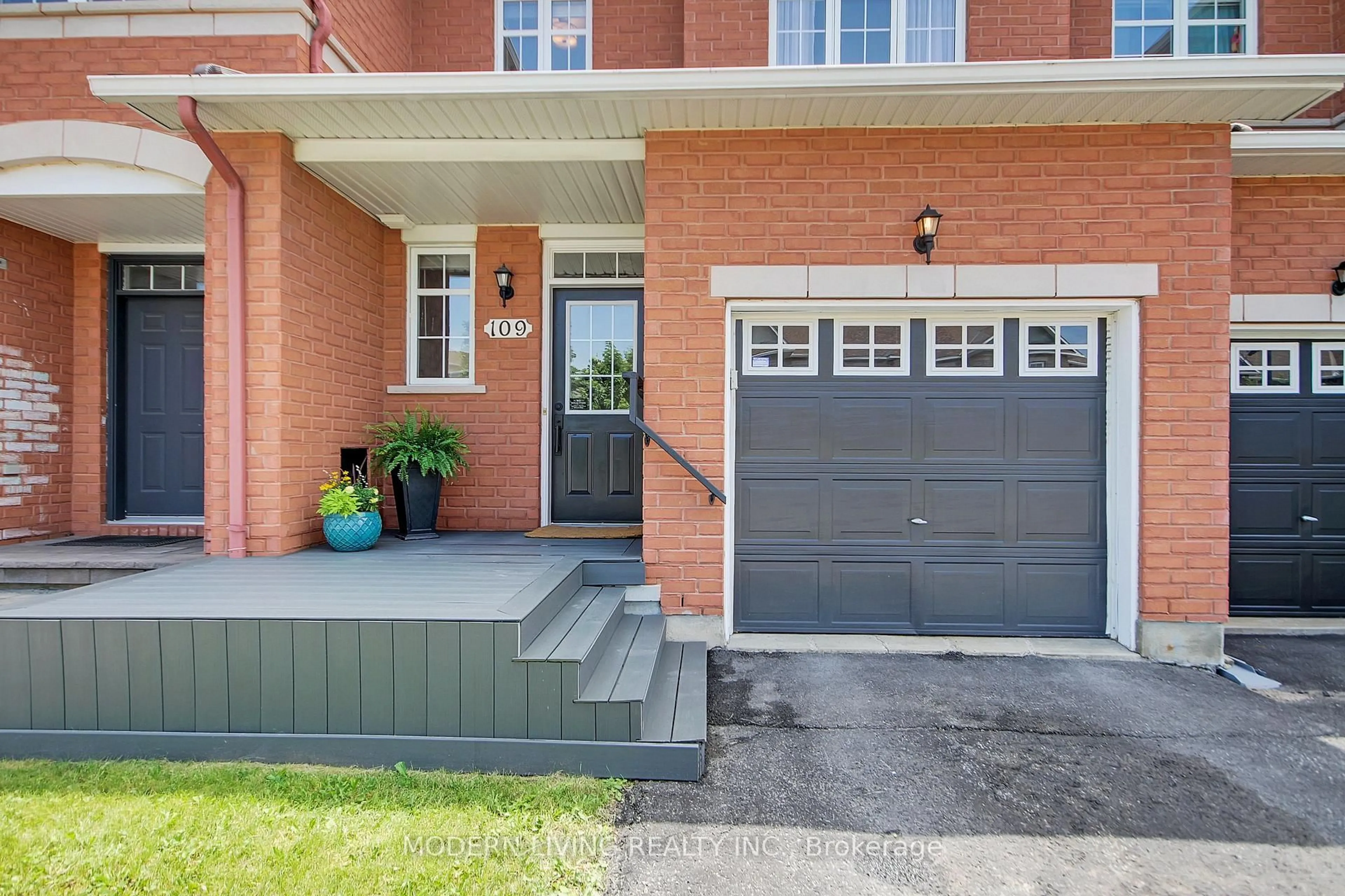Home with brick exterior material, street for 109 Deercroft Ave, Ottawa Ontario K2J 5H7