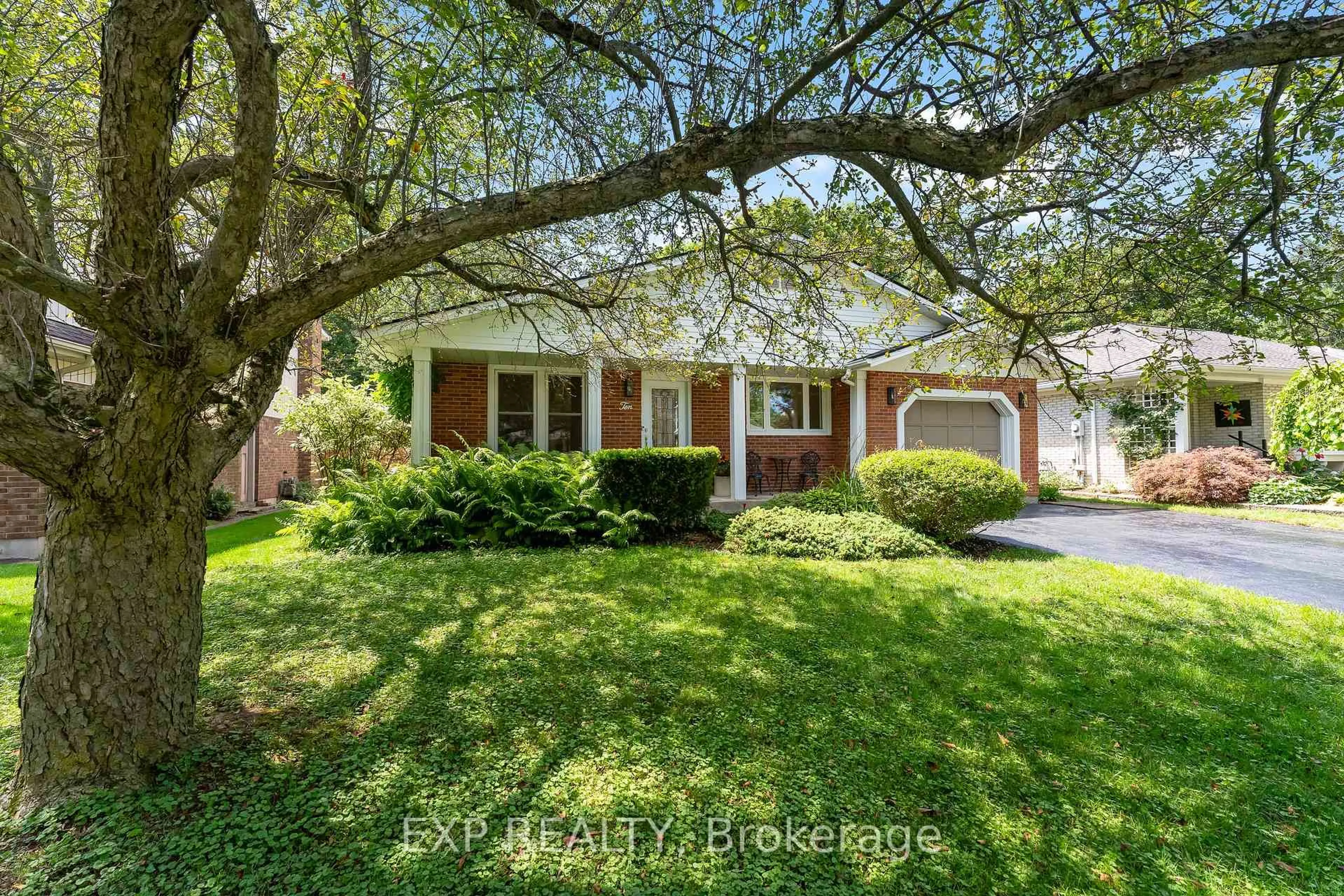 Unknown for 10 Brookbank Cres, Pelham Ontario L0S 1E2