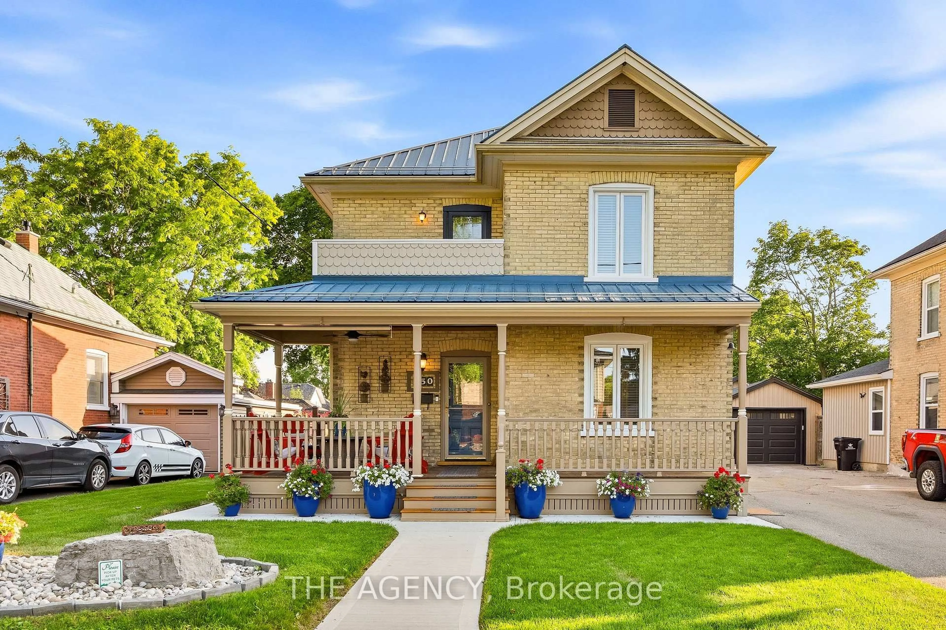 Home with brick exterior material, street for 750 Vine St, Cambridge Ontario N3H 2Z3