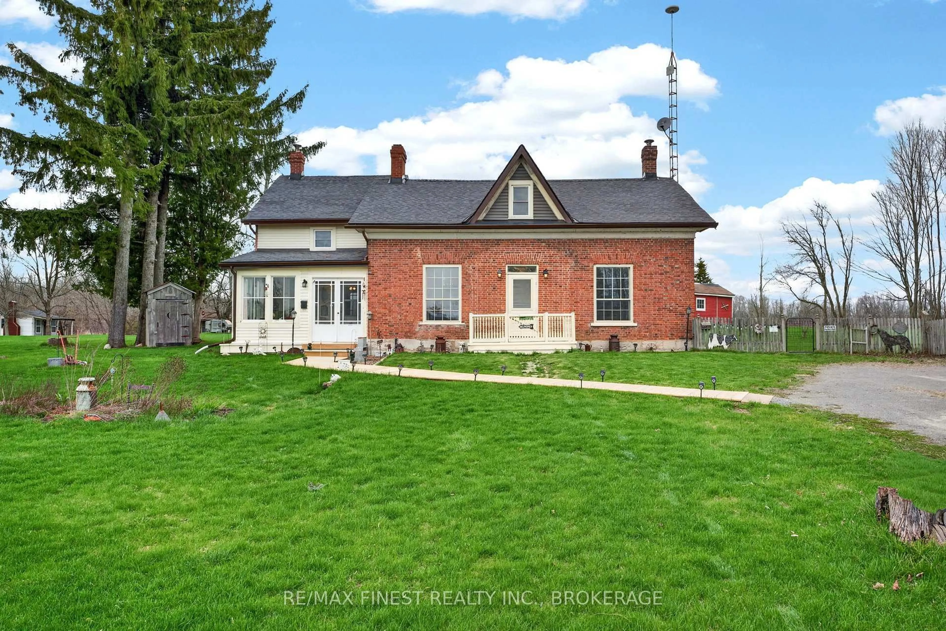 A pic from outside/outdoor area/front of a property/back of a property/a pic from drone, building for 2173 Switzerville Rd, Loyalist Ontario K7R 3K9