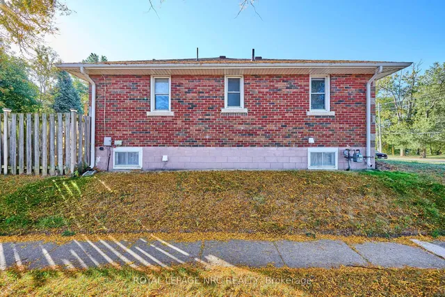 2862 Dorchester Rd, Niagara Falls 5