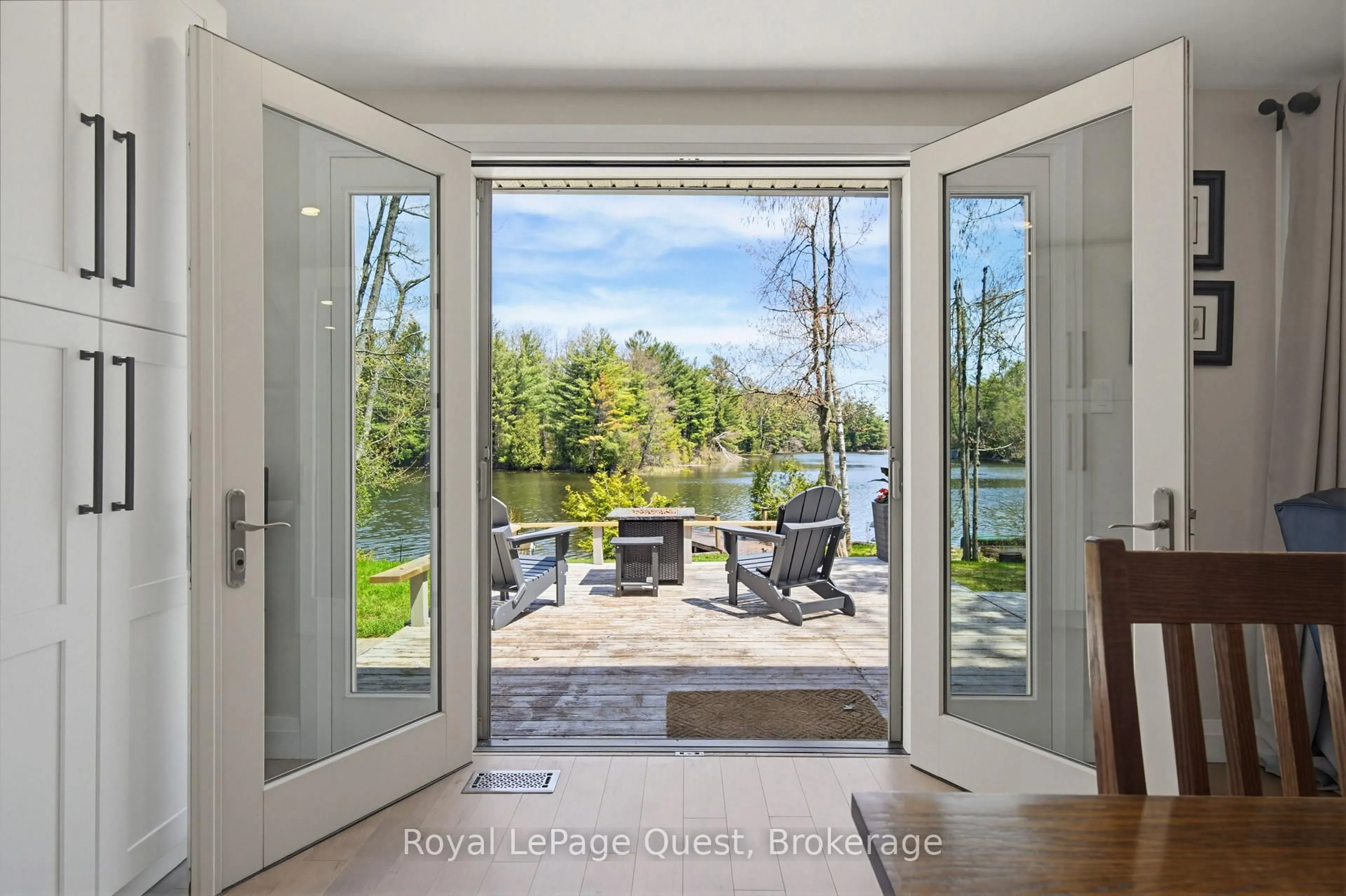 Indoor entryway for 121 Stanley Rd, Kawartha Lakes Ontario K0M 2T0