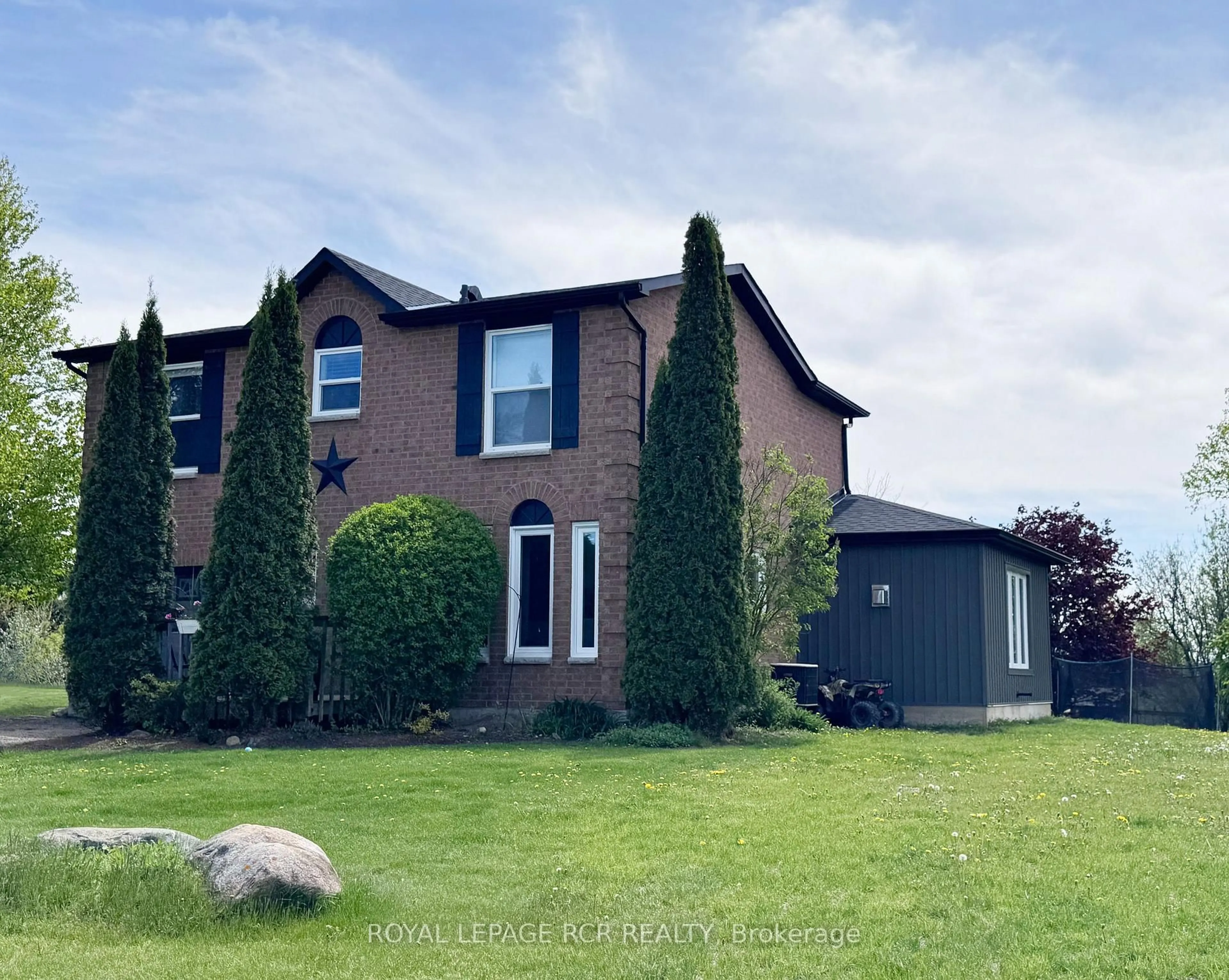 Unknown for 18 Peter St, Amaranth Ontario L9W 5Z8