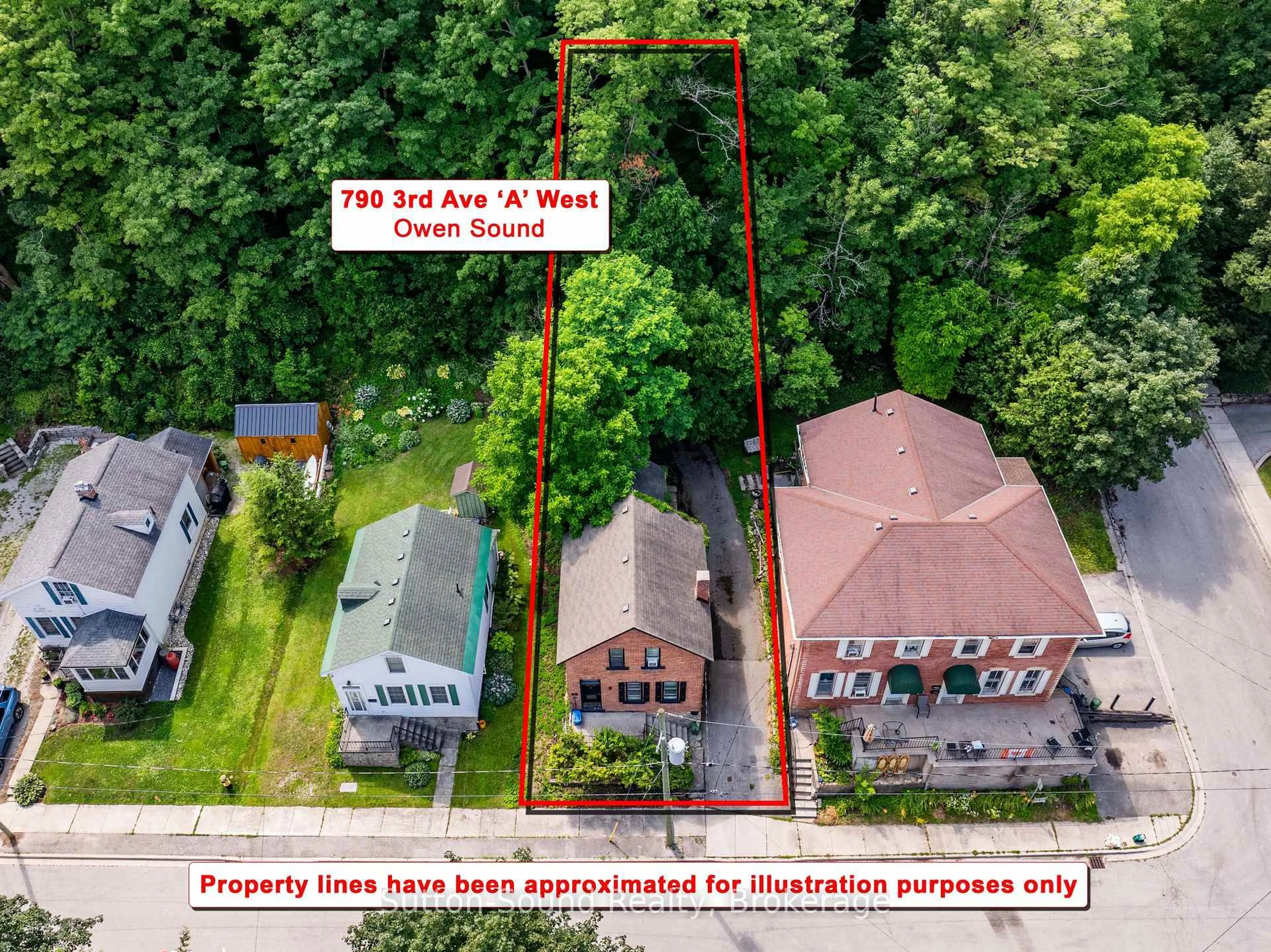 A pic from outside/outdoor area/front of a property/back of a property/a pic from drone, street for 790 3rd Ave A Ave, Owen Sound Ontario N4K 4P3