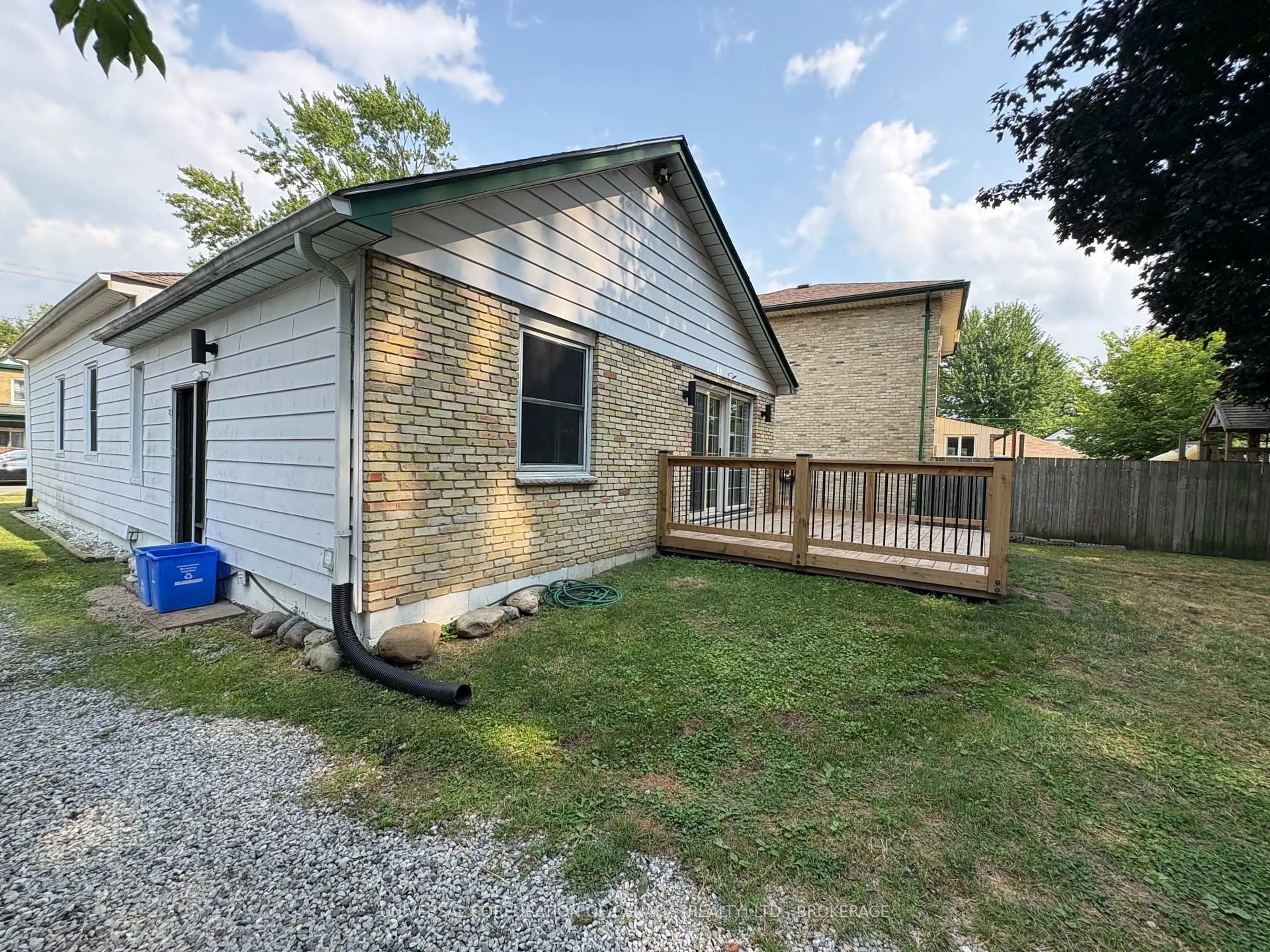 A pic from outside/outdoor area/front of a property/back of a property/a pic from drone, street for 97 Chesley Ave, London East Ontario N5Z 2C3