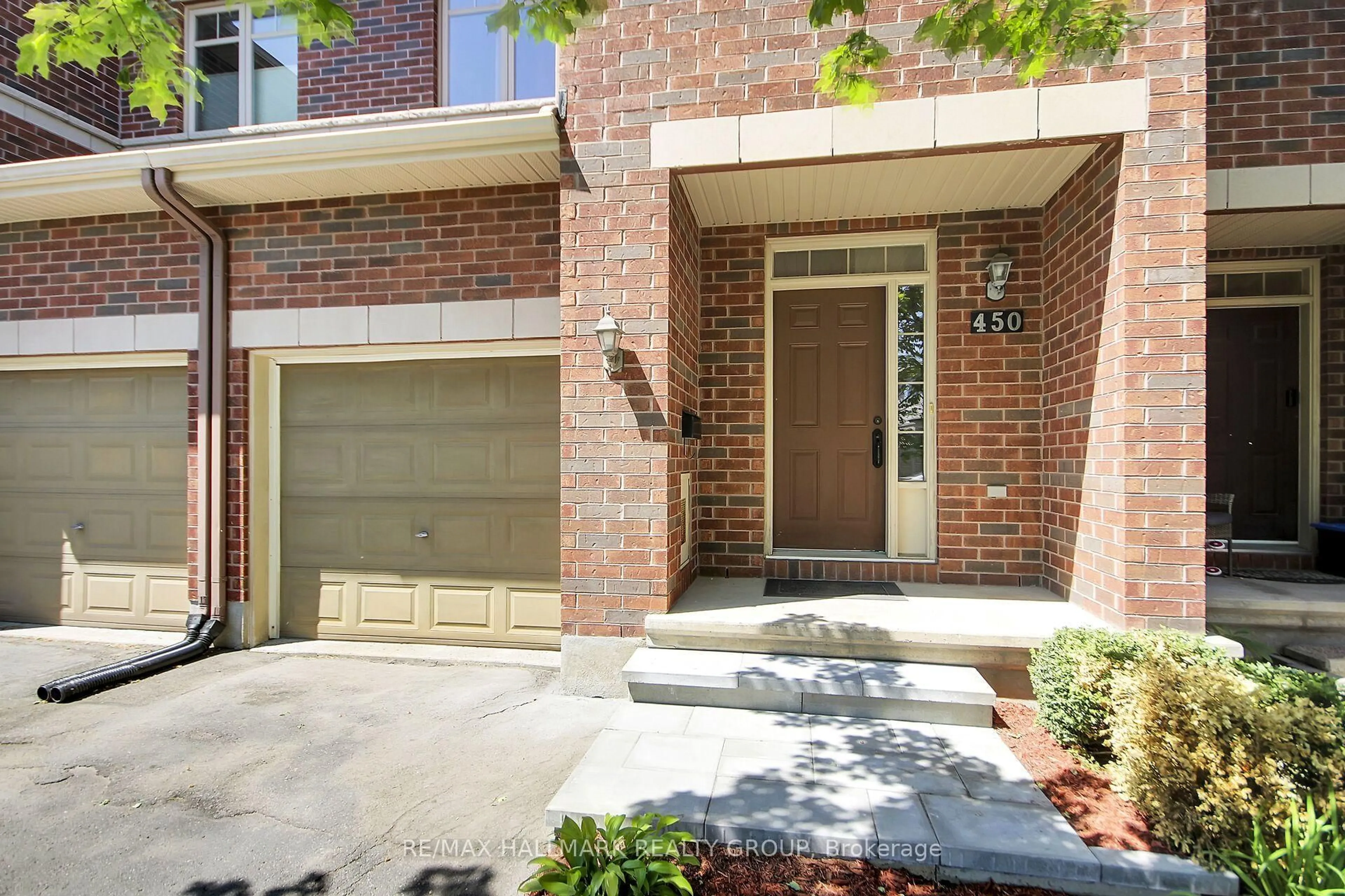 Home with brick exterior material, street for 450 Sultan St, Ottawa Ontario K4A 0K2