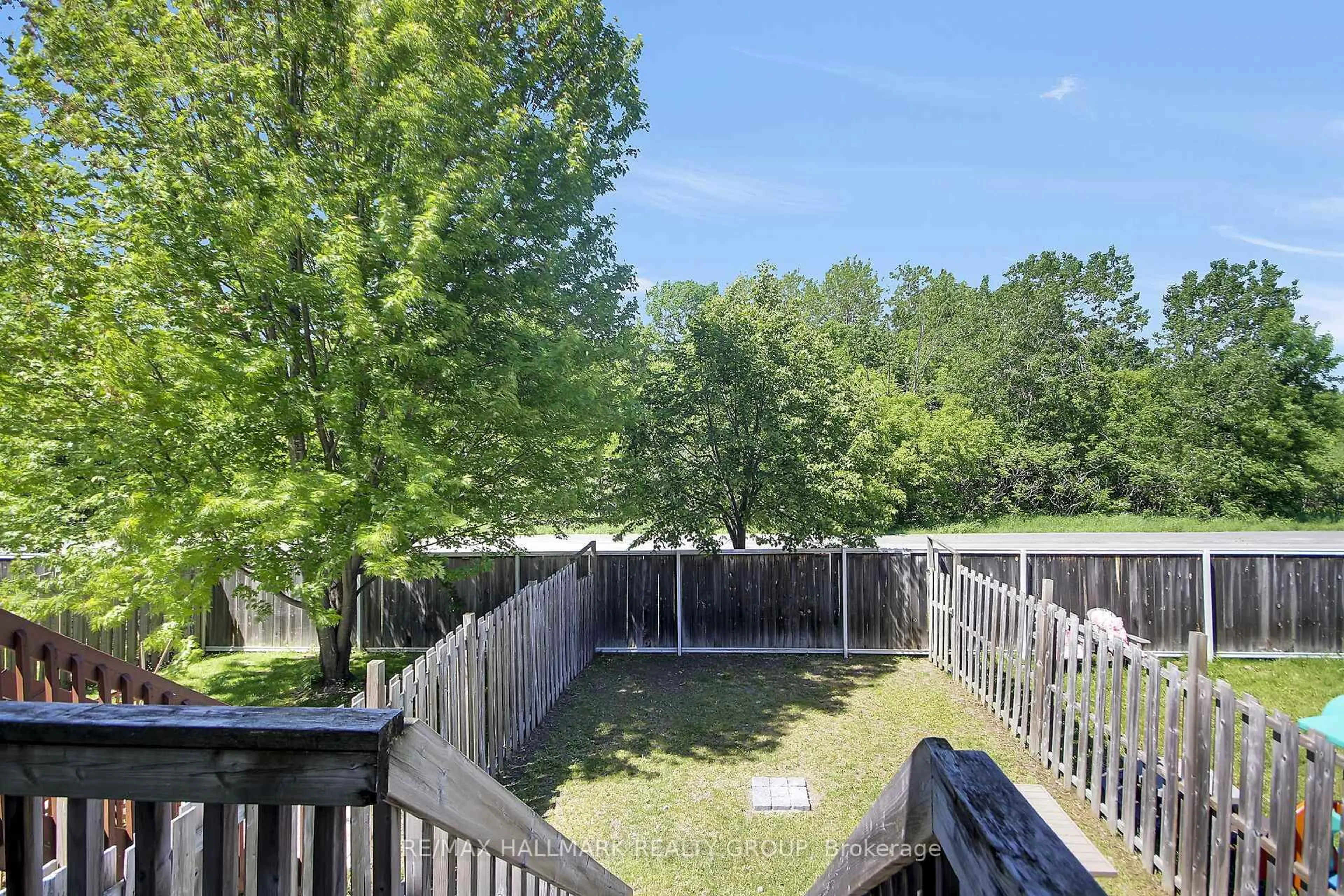 Patio, water/lake/river/ocean view for 450 Sultan St, Ottawa Ontario K4A 0K2