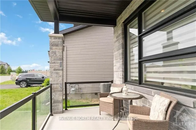 580 STRASBOURG St, Russell 2