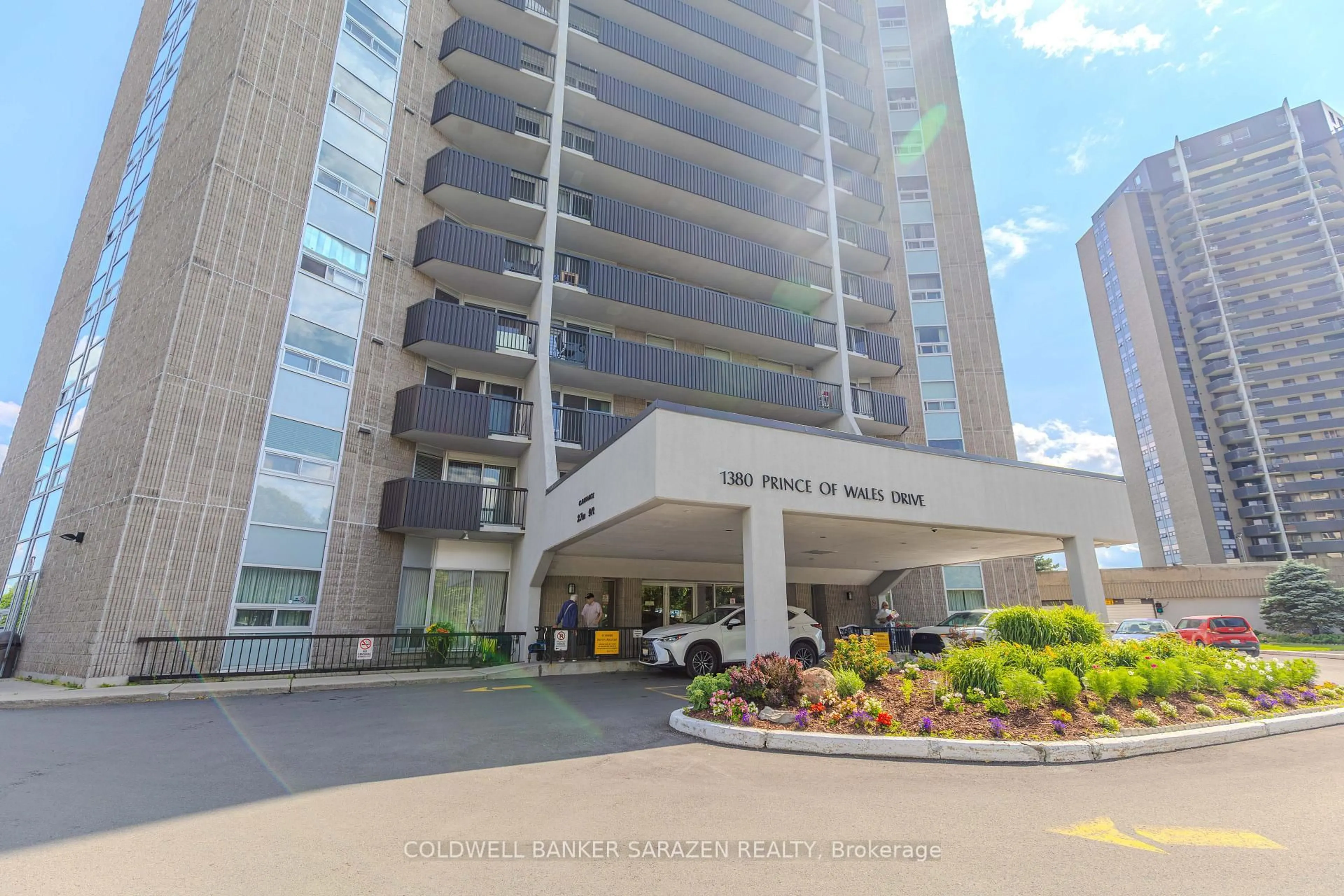 Indoor foyer for 1380 Prince Of Wales Dr #1401, Ottawa Ontario K2C 3N5