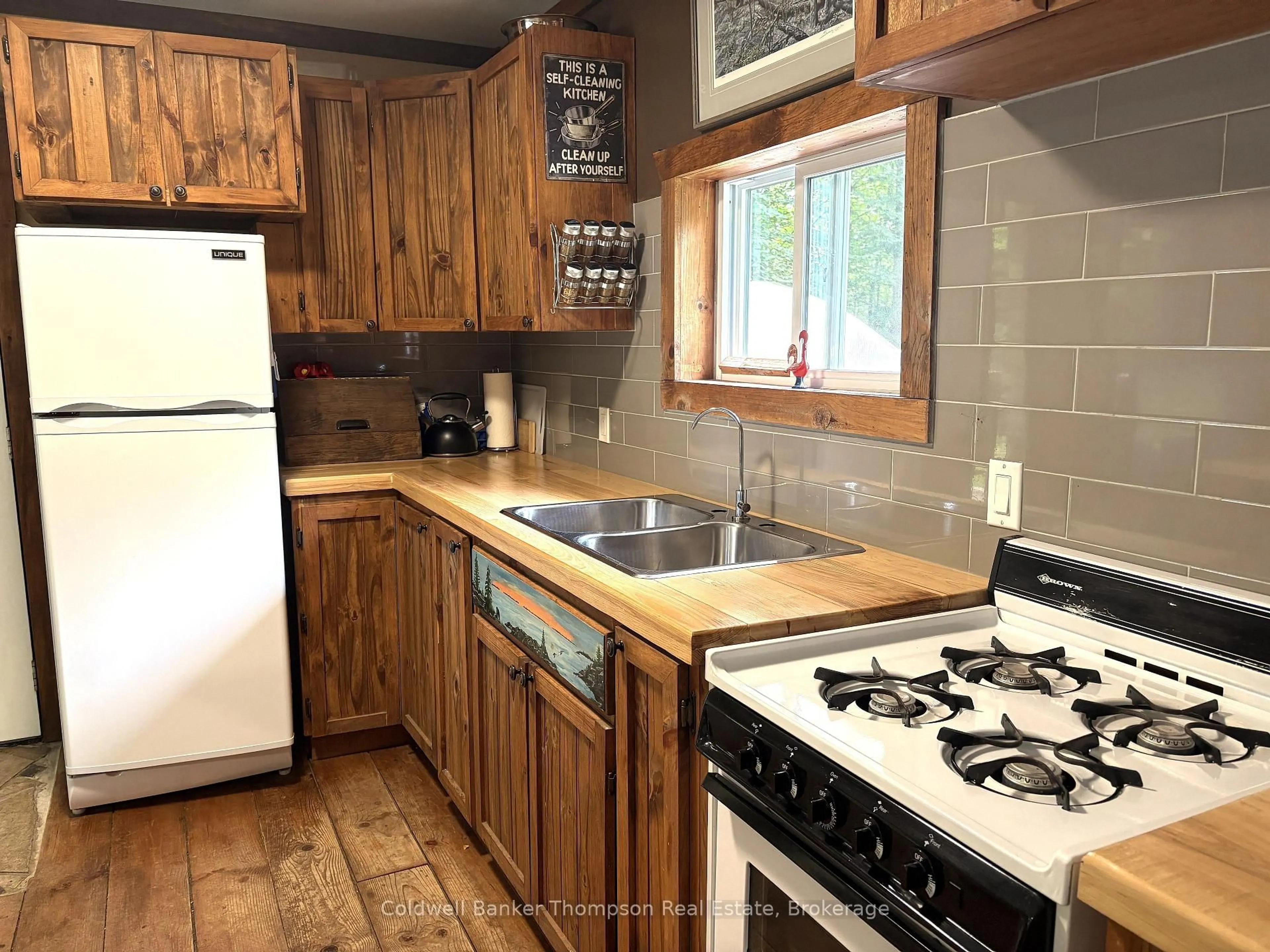 Standard kitchen, unknown for 3274 Eagle Lake Rd, Parry Sound Remote Area Ontario P0A 1X0