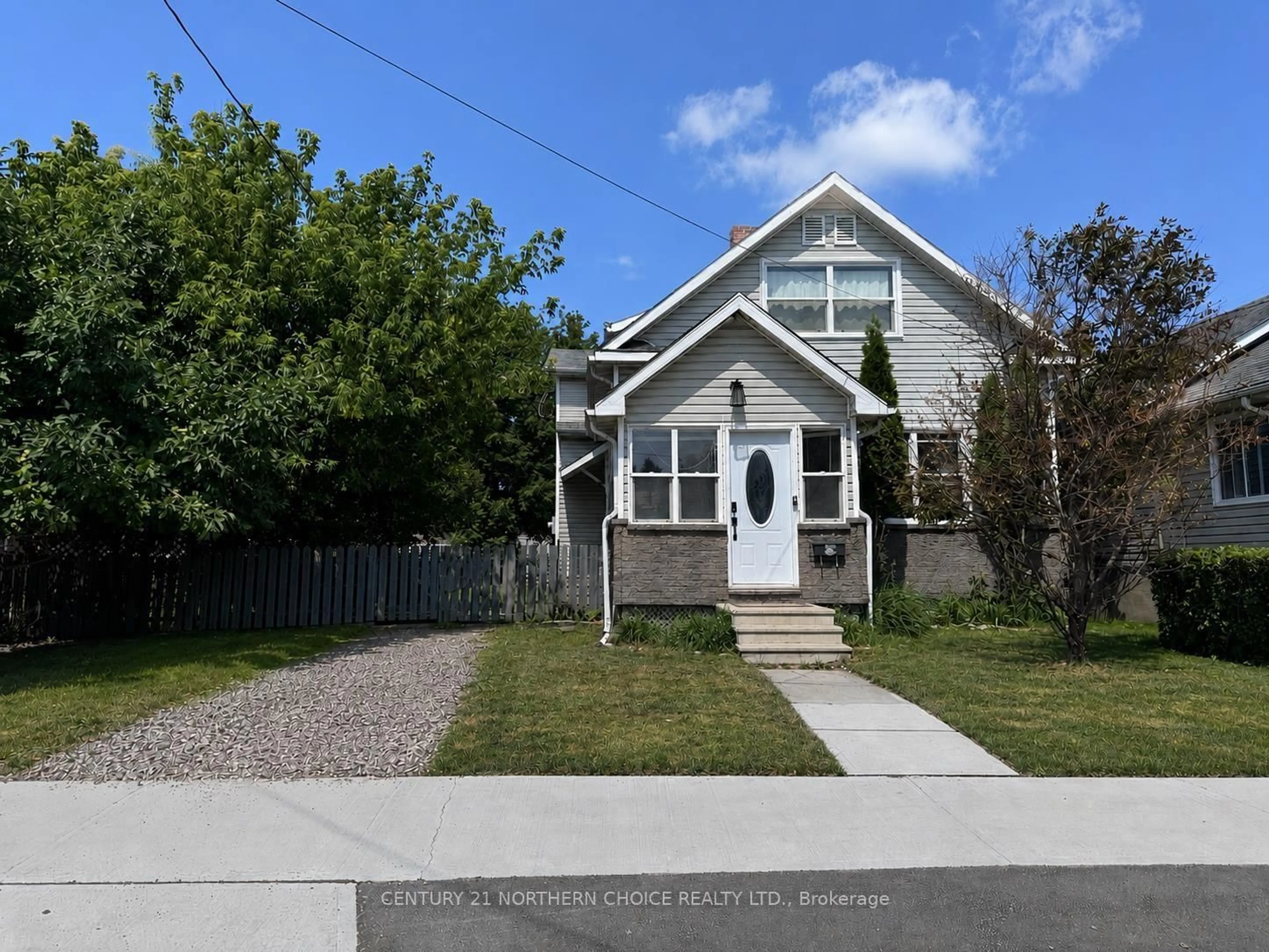 Unknown for 128 Third St, Fort Frances Ontario P9A 3A3