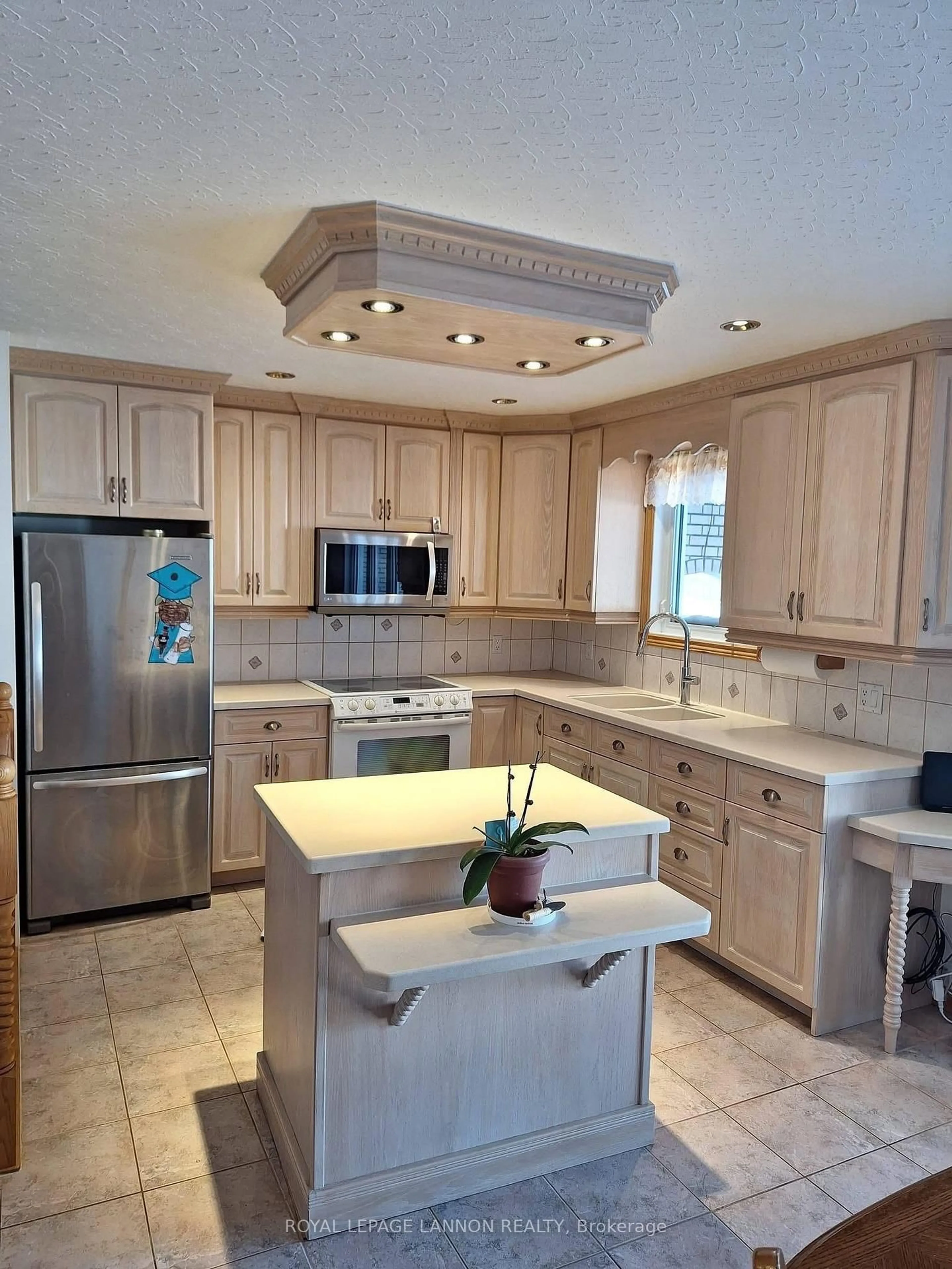 Unknown for 111 Woodcrest Dr, Greenstone Ontario P0T 1M0