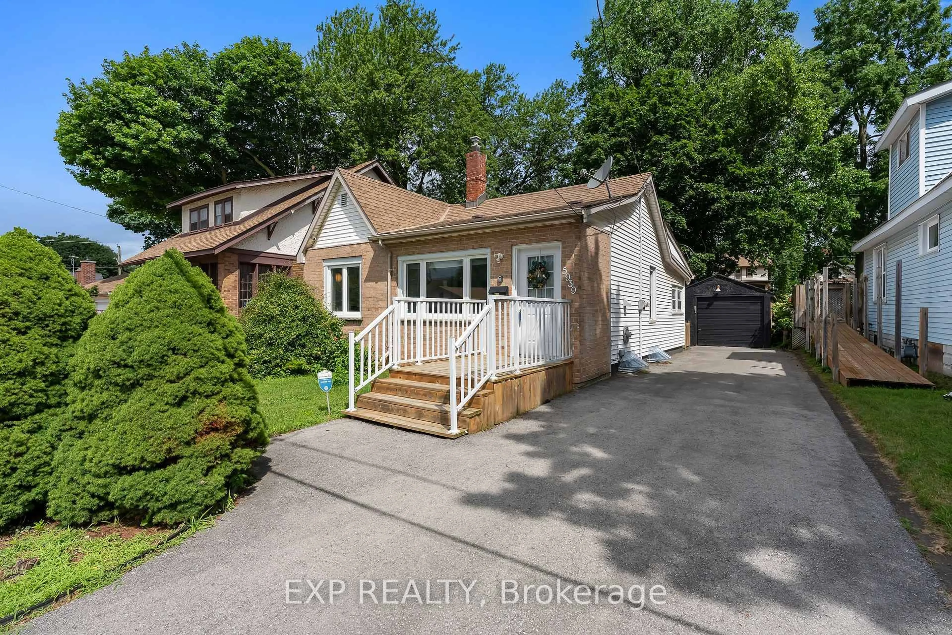Unknown for 5939 Symmes Ave, Niagara Falls Ontario L2G 2G4