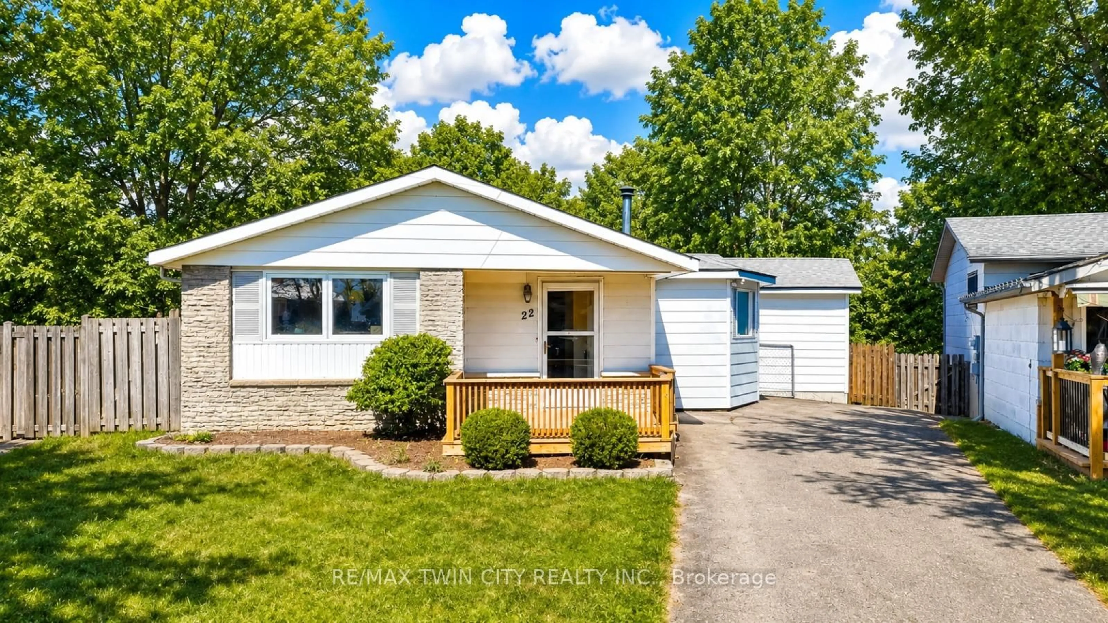 Home with vinyl exterior material, street for 22 Blackhorne Cres, Kitchener Ontario N2E 1T1