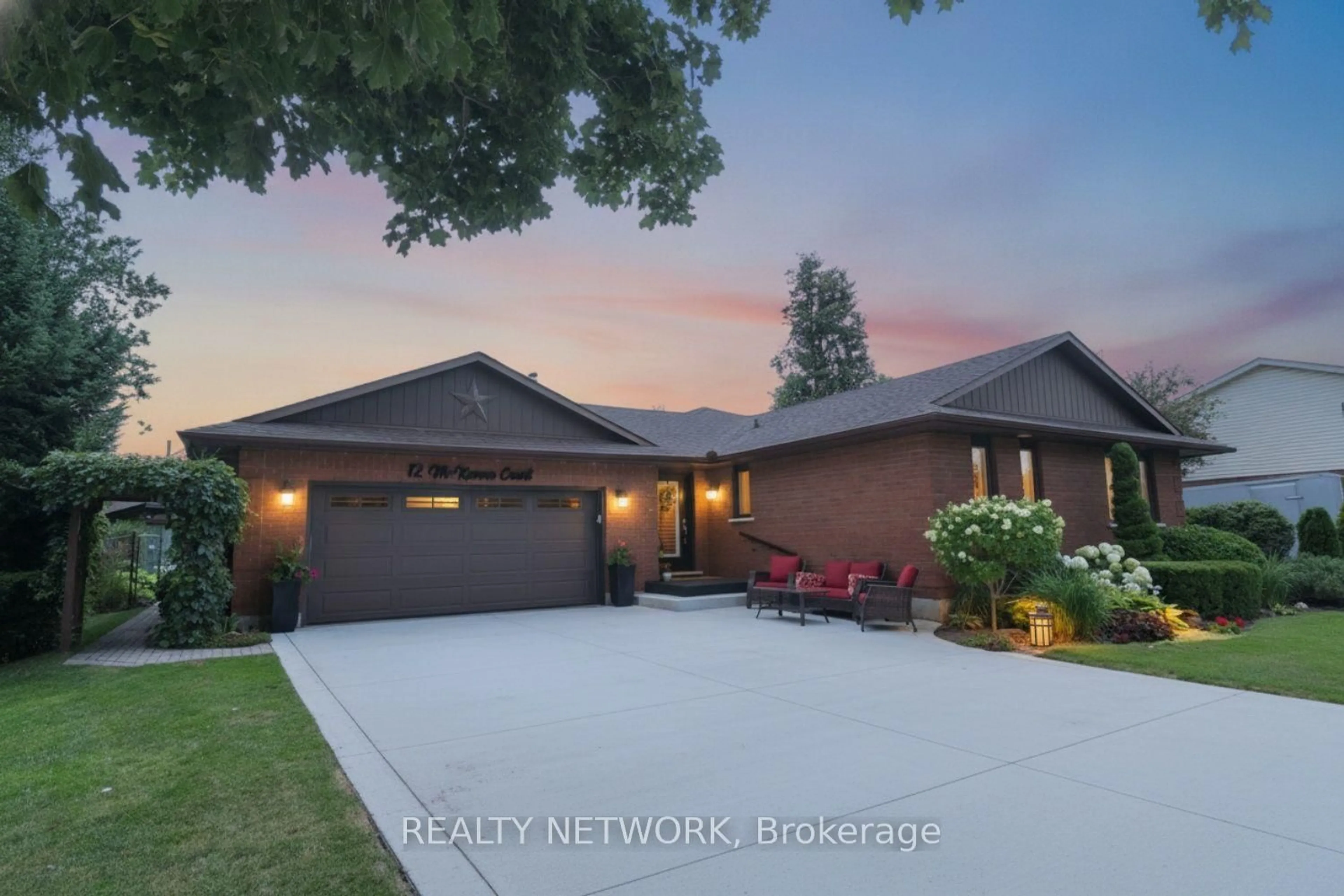 Home with brick exterior material, unknown for 12 MCKEOWN Crt, Haldimand Ontario N3W 1G8