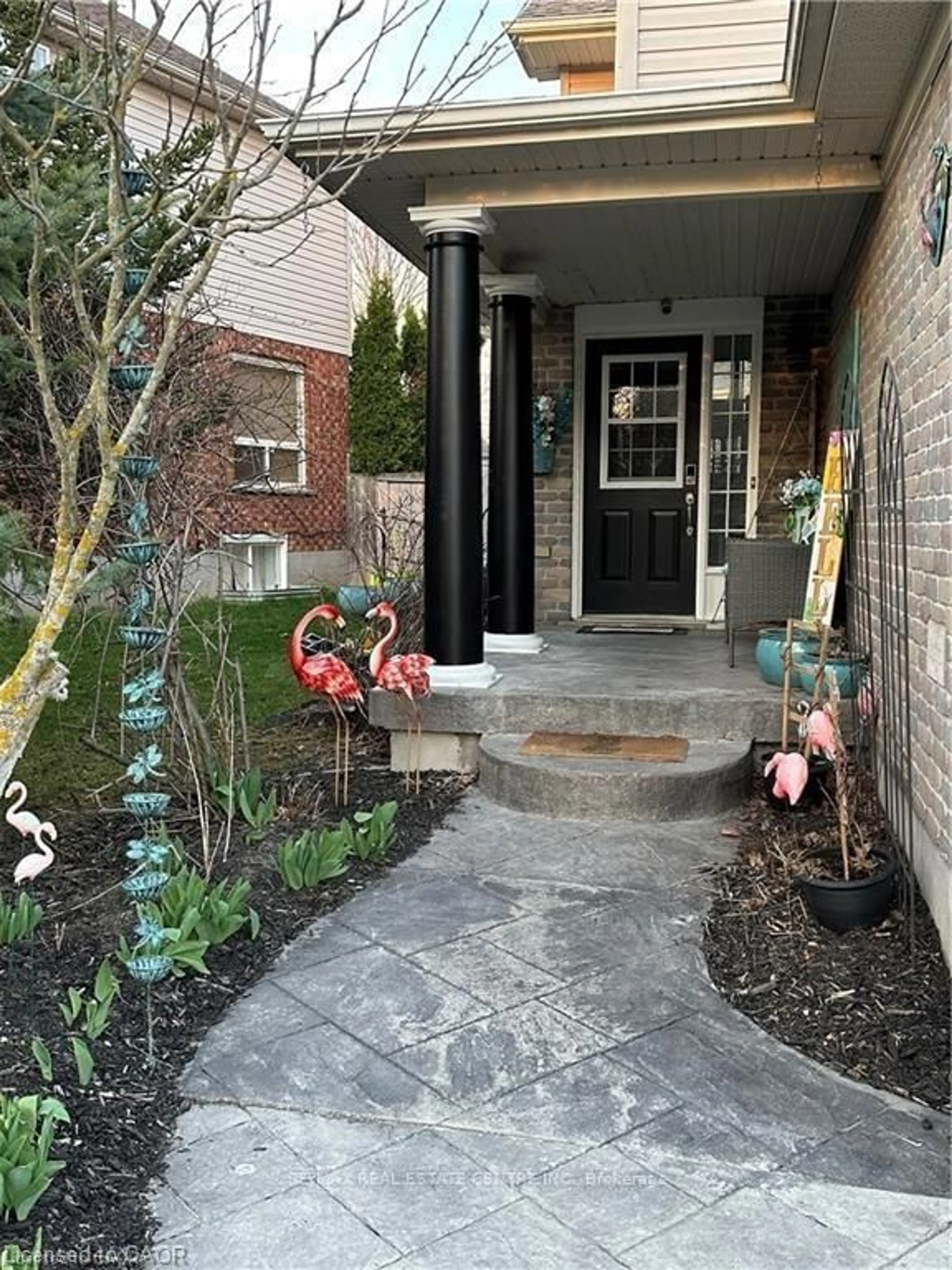 Indoor entryway for 15 Gees Way, Cambridge Ontario N3C 4M5