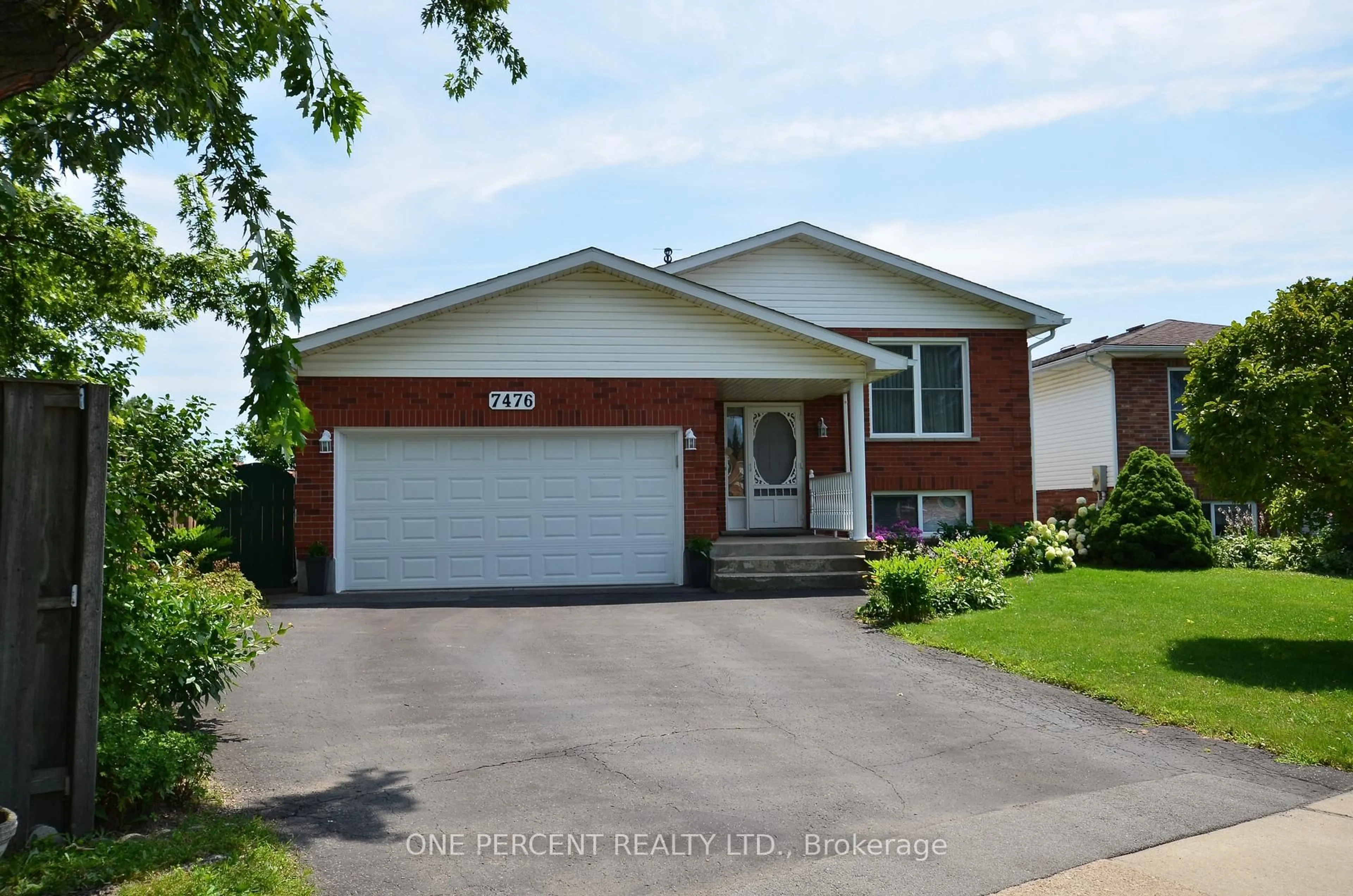 Home with vinyl exterior material, street for 7476 Monastery Dr, Niagara Falls Ontario L2H 3A7