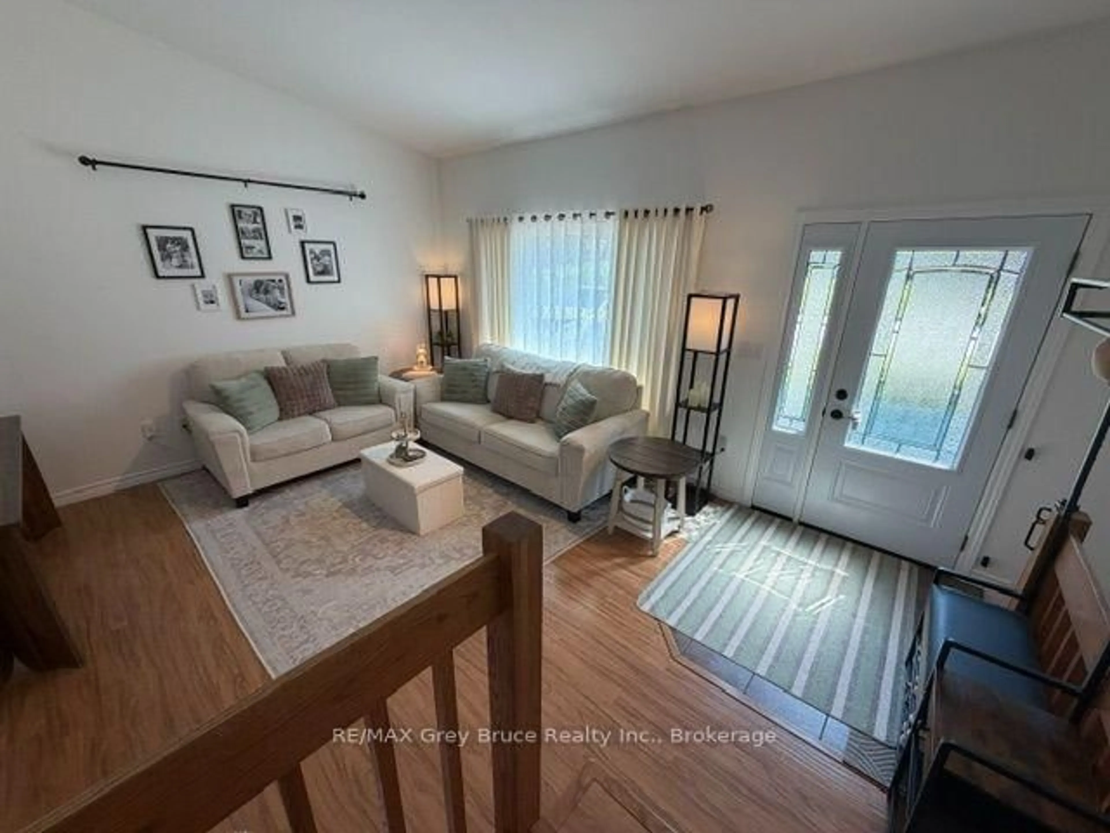 Living room with furniture, unknown for 320 8th A Ave, Owen Sound Ontario N4K 6L3