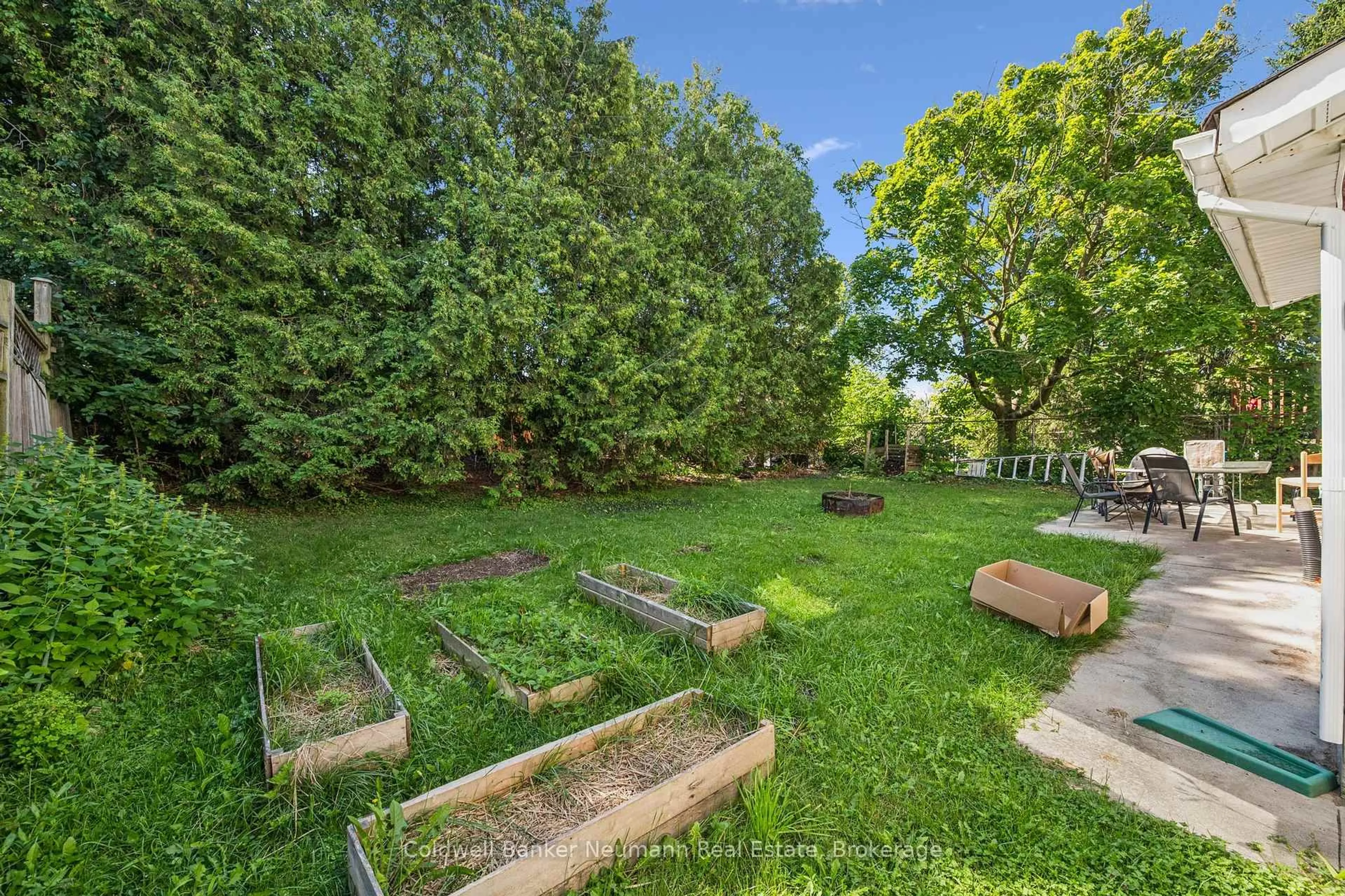 Patio, forest/trees view for 3 Quaiser Crt, Guelph Ontario N1G 4K1