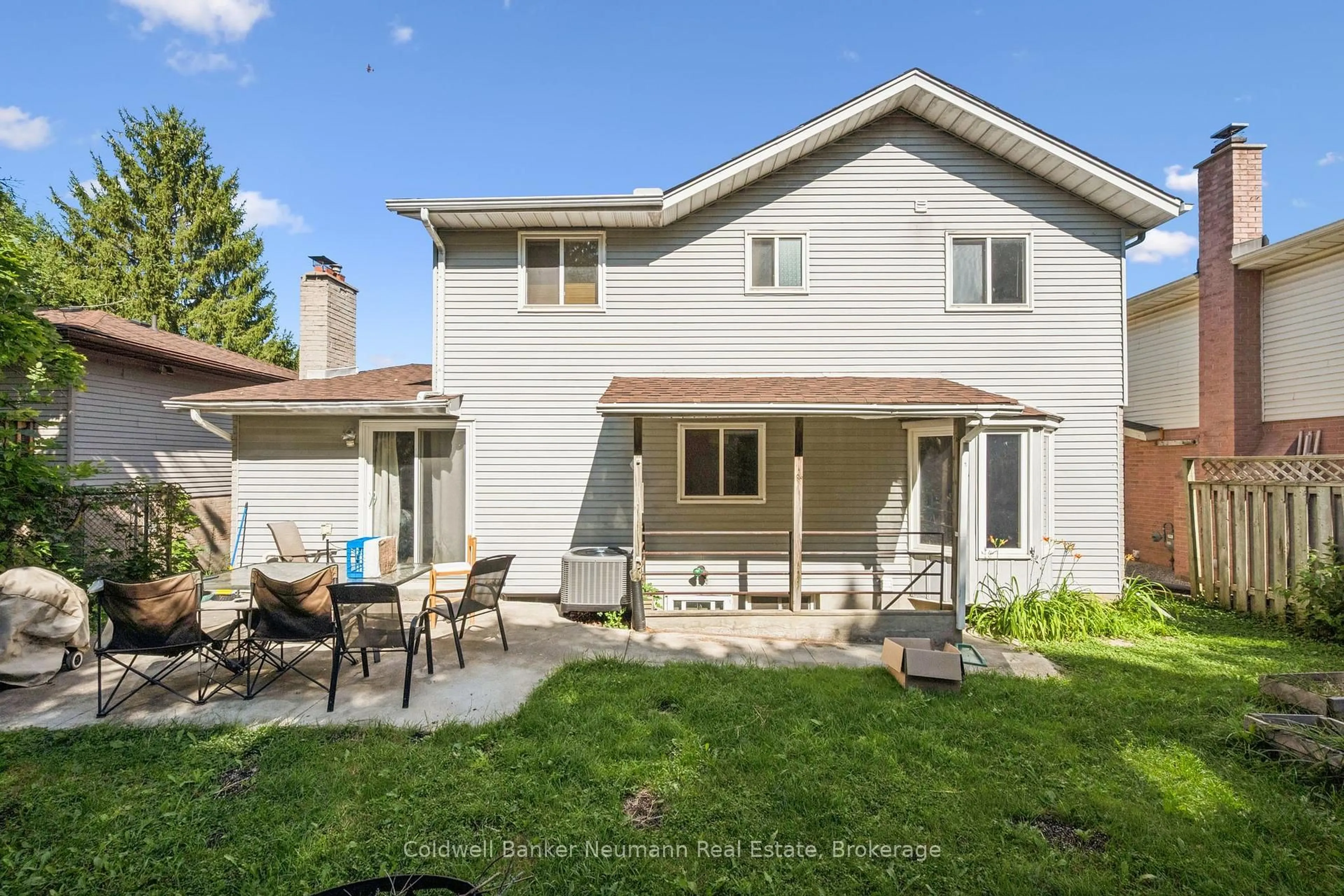 Patio, street for 3 Quaiser Crt, Guelph Ontario N1G 4K1