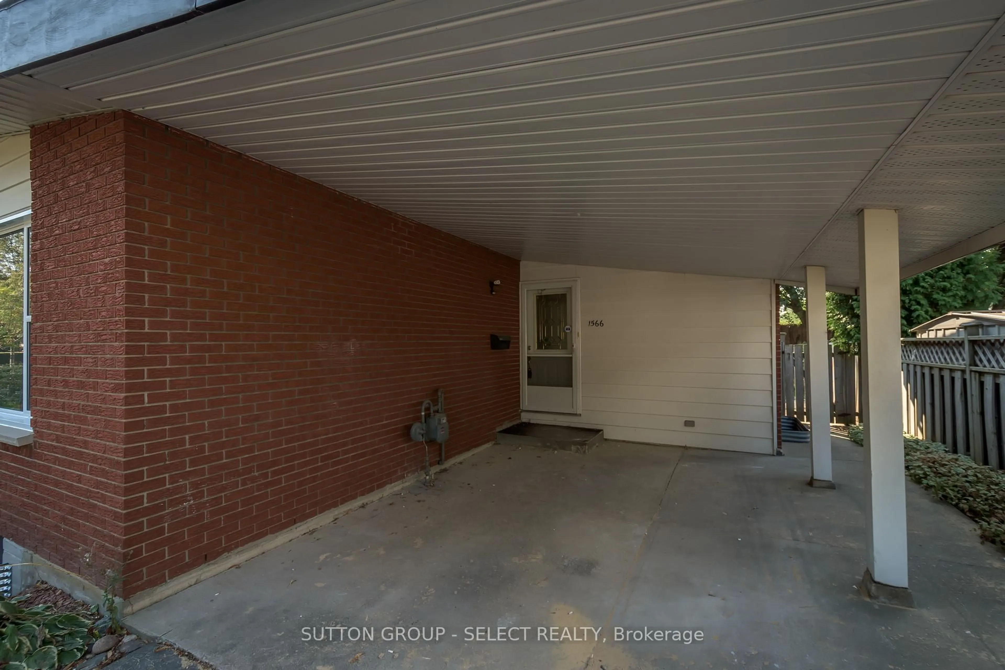 Unknown for 1566 Nairn Ave, London East Ontario N5V 2P2