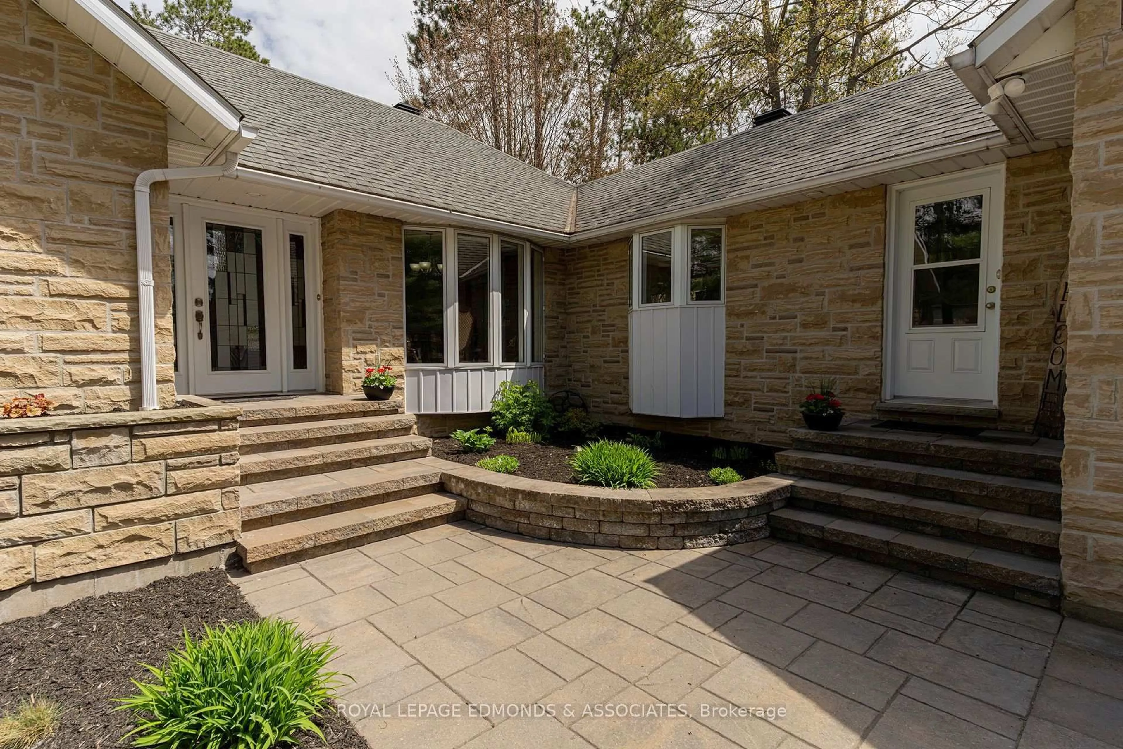 Home with brick exterior material, street for 39 Selley St, Petawawa Ontario K8H 3G9