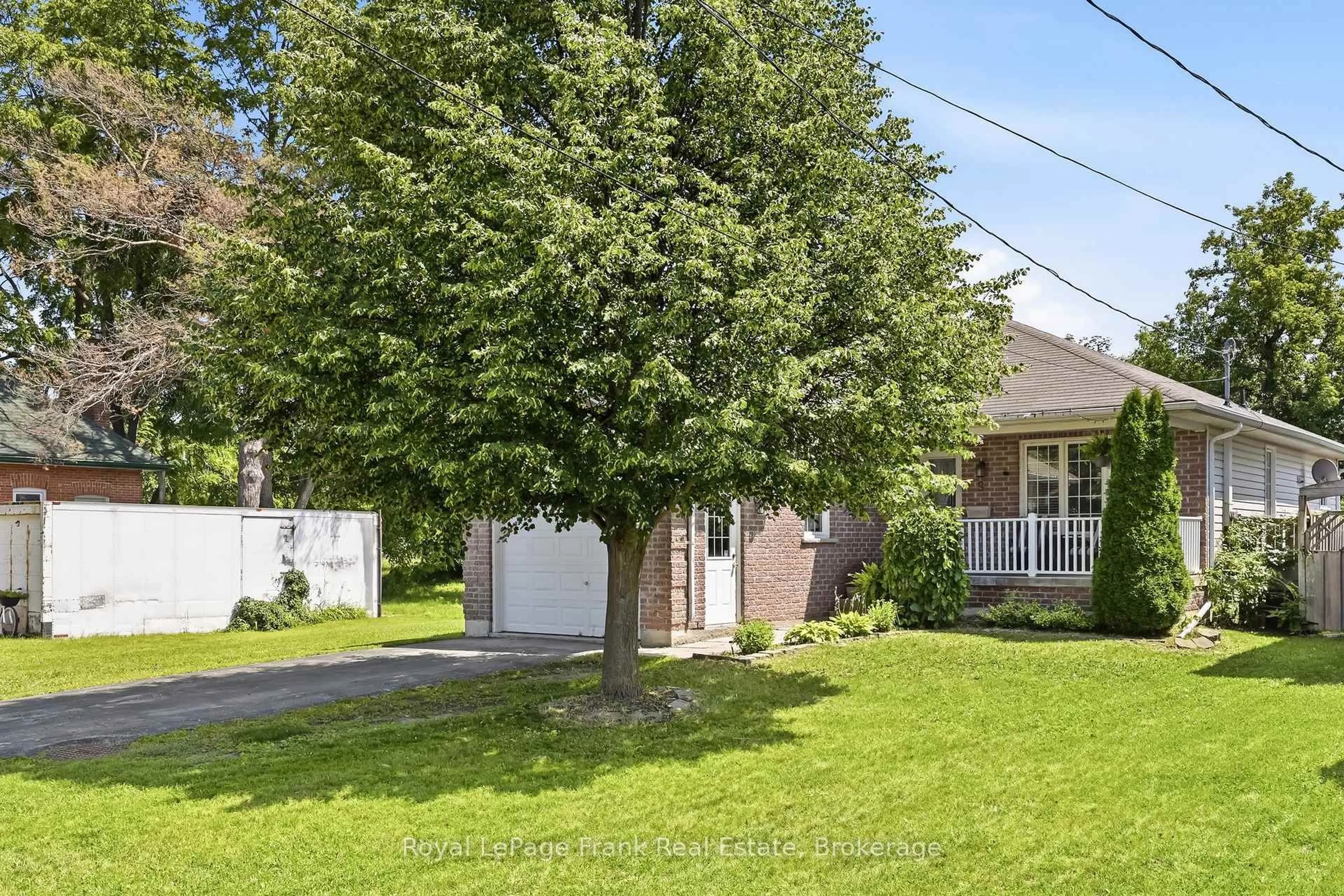 A pic from outside/outdoor area/front of a property/back of a property/a pic from drone, street for 9 Durham St, Kawartha Lakes Ontario K9V 2P3