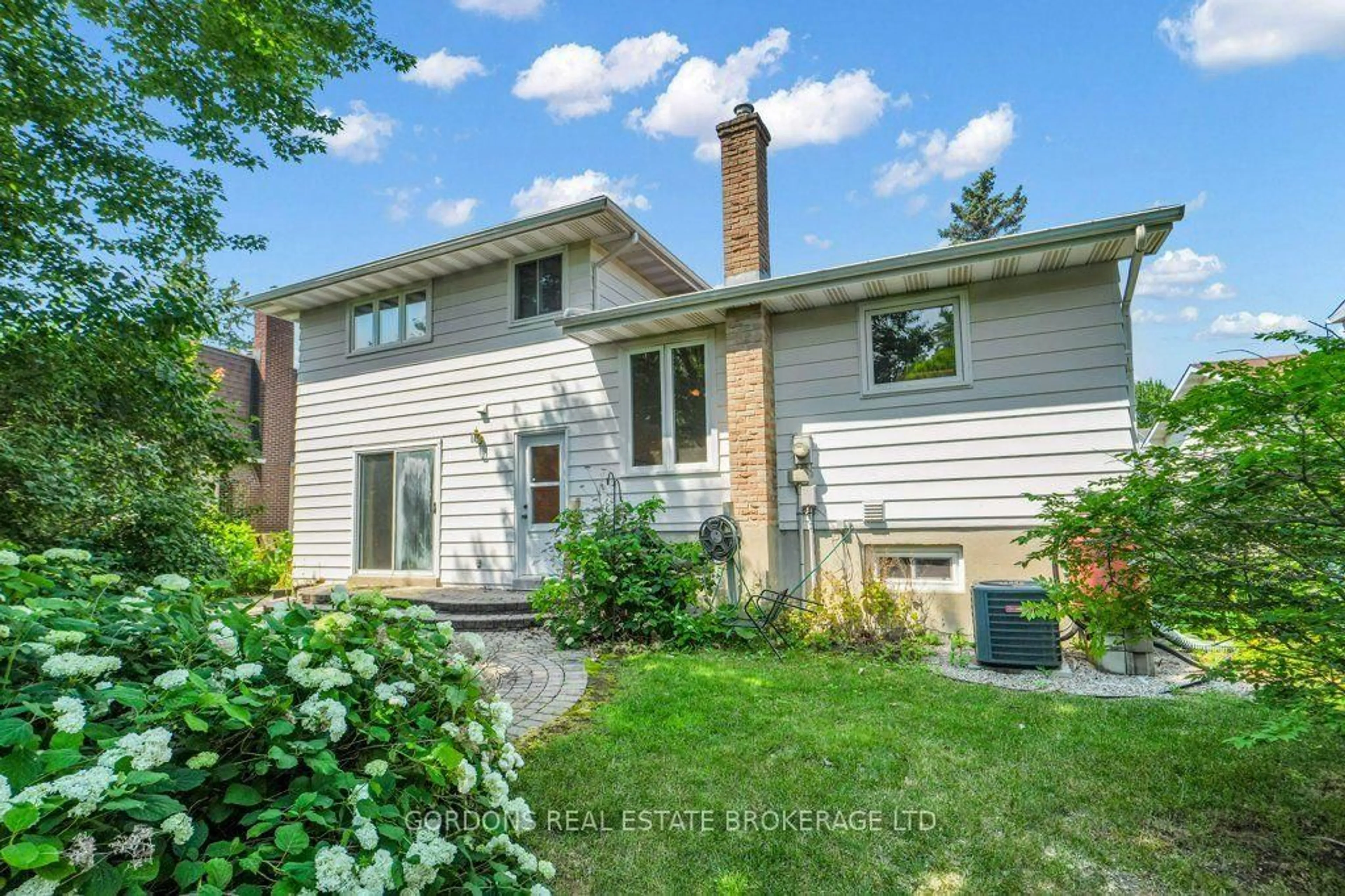 Unknown for 25 Eastpark Dr, Ottawa Ontario K1B 3Z6