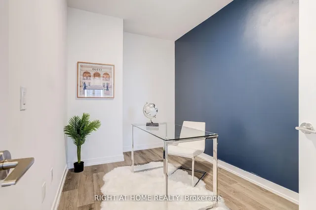 15 Wellington St #301, Kitchener 5
