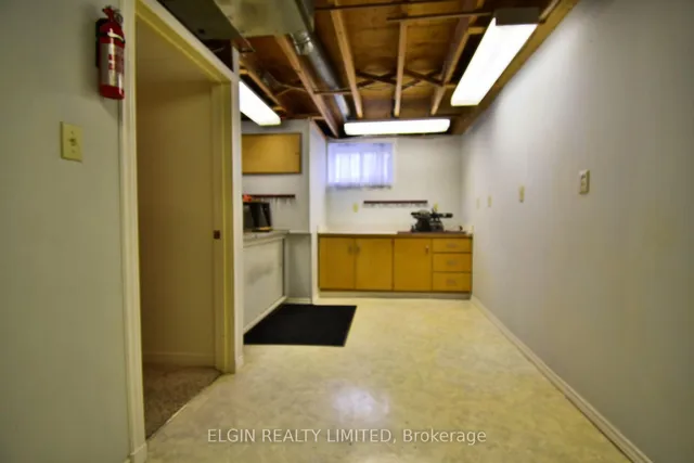 18 Pullen Ave, St. Thomas 3