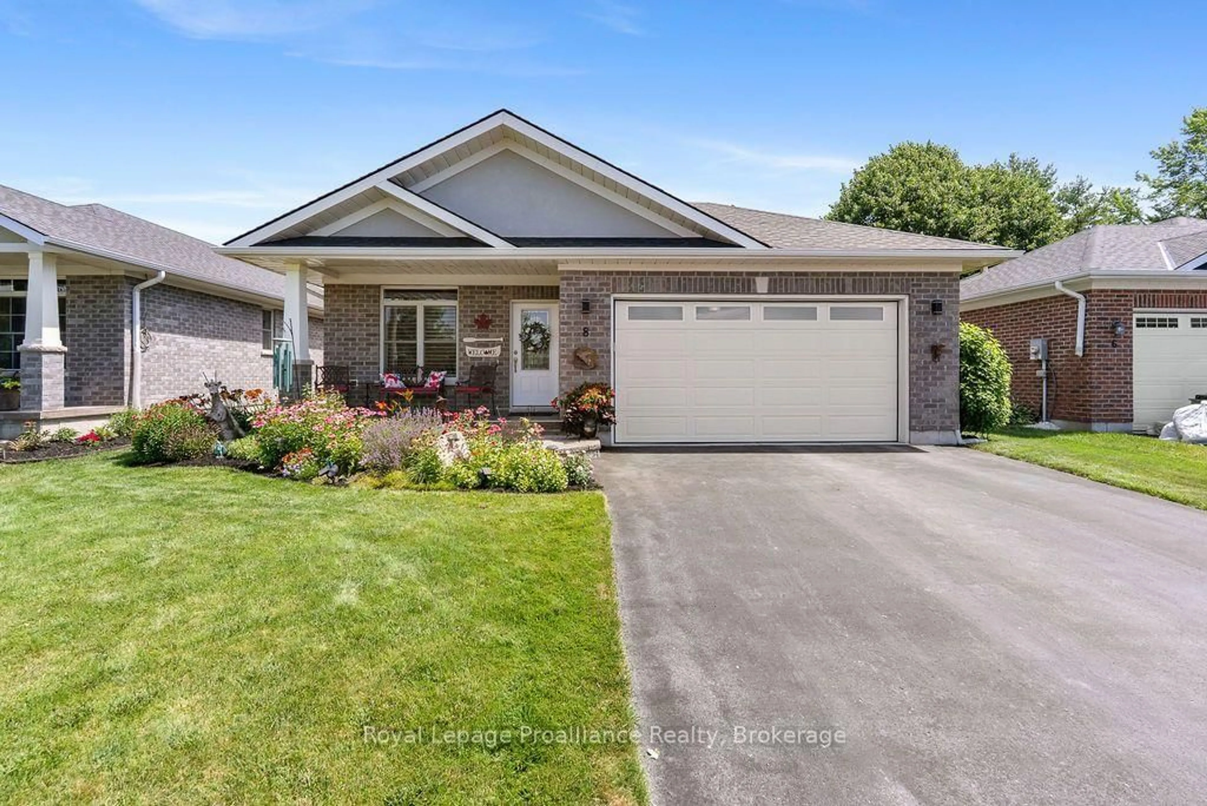 Unknown for 8 Berwick St, Stirling Ontario K0K 3E0