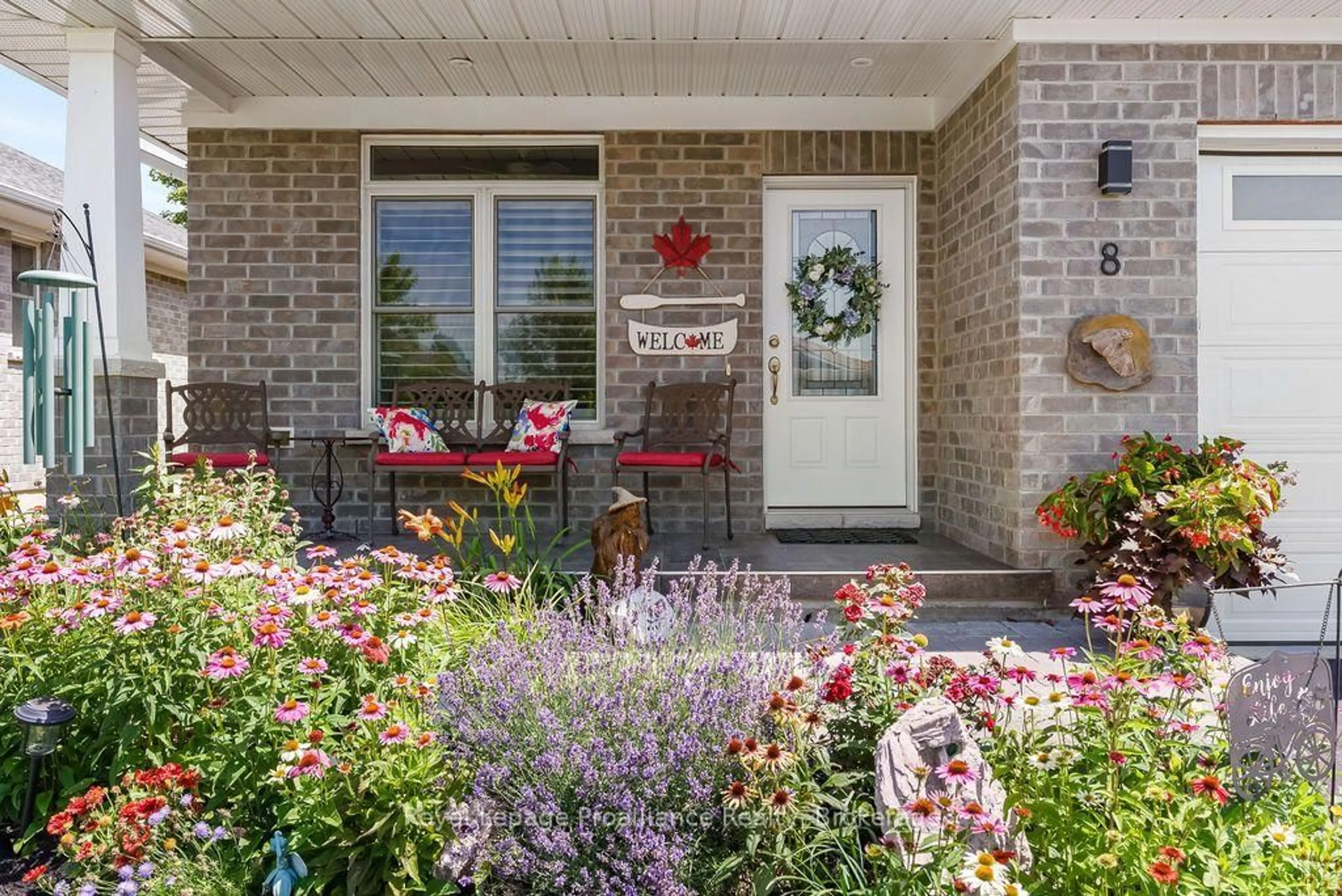 Unknown for 8 Berwick St, Stirling Ontario K0K 3E0