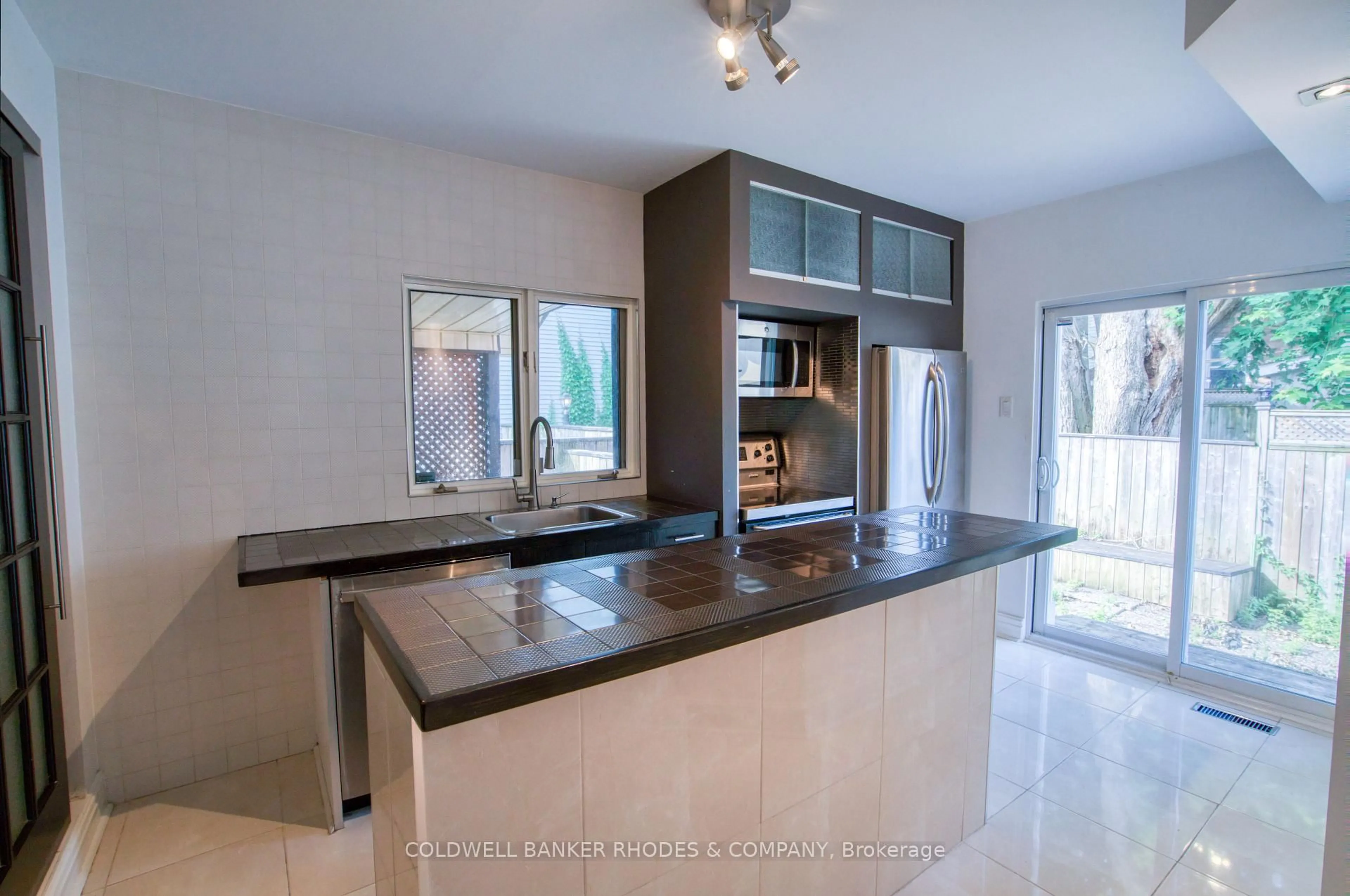 Contemporary kitchen, ceramic/tile floor for 300 St Andrew St, Ottawa Ontario K1N 5G7
