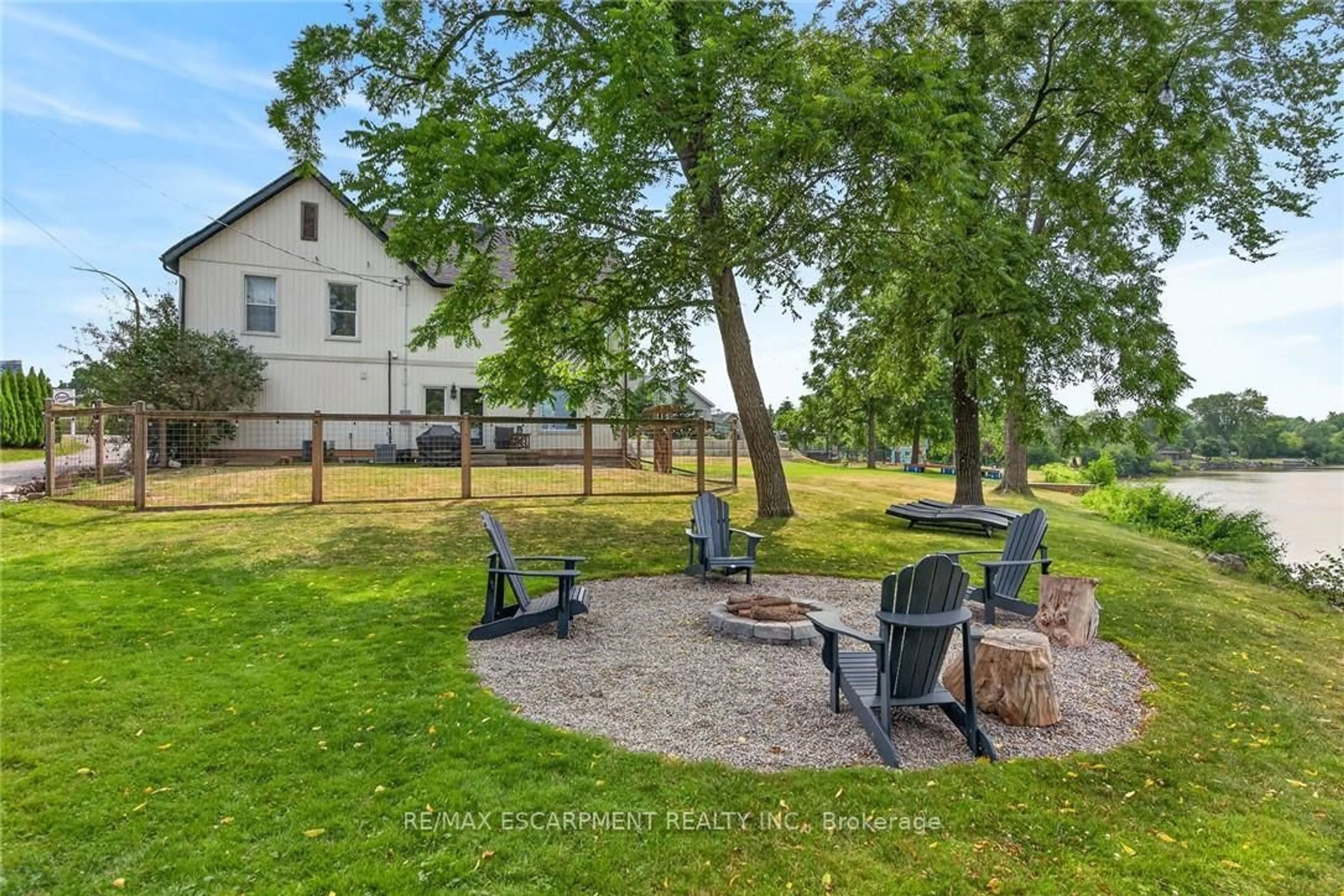 A pic from outside/outdoor area/front of a property/back of a property/a pic from drone, water/lake/river/ocean view for 7327 Rainham Rd, Haldimand Ontario N1A 1Z4