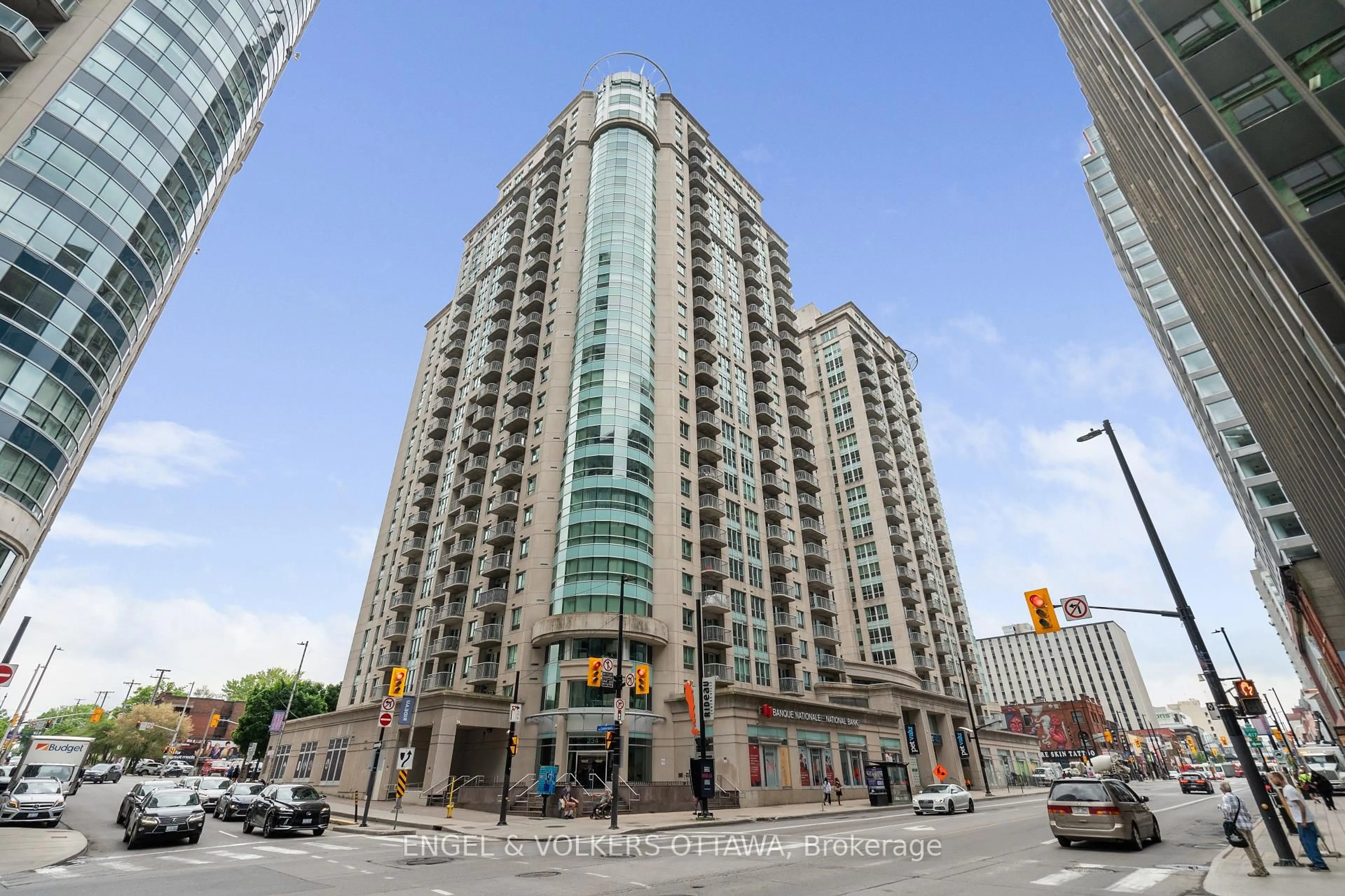 Patio, unknown for 234 RIDEAU St #2603, Ottawa Ontario K1N 5X8