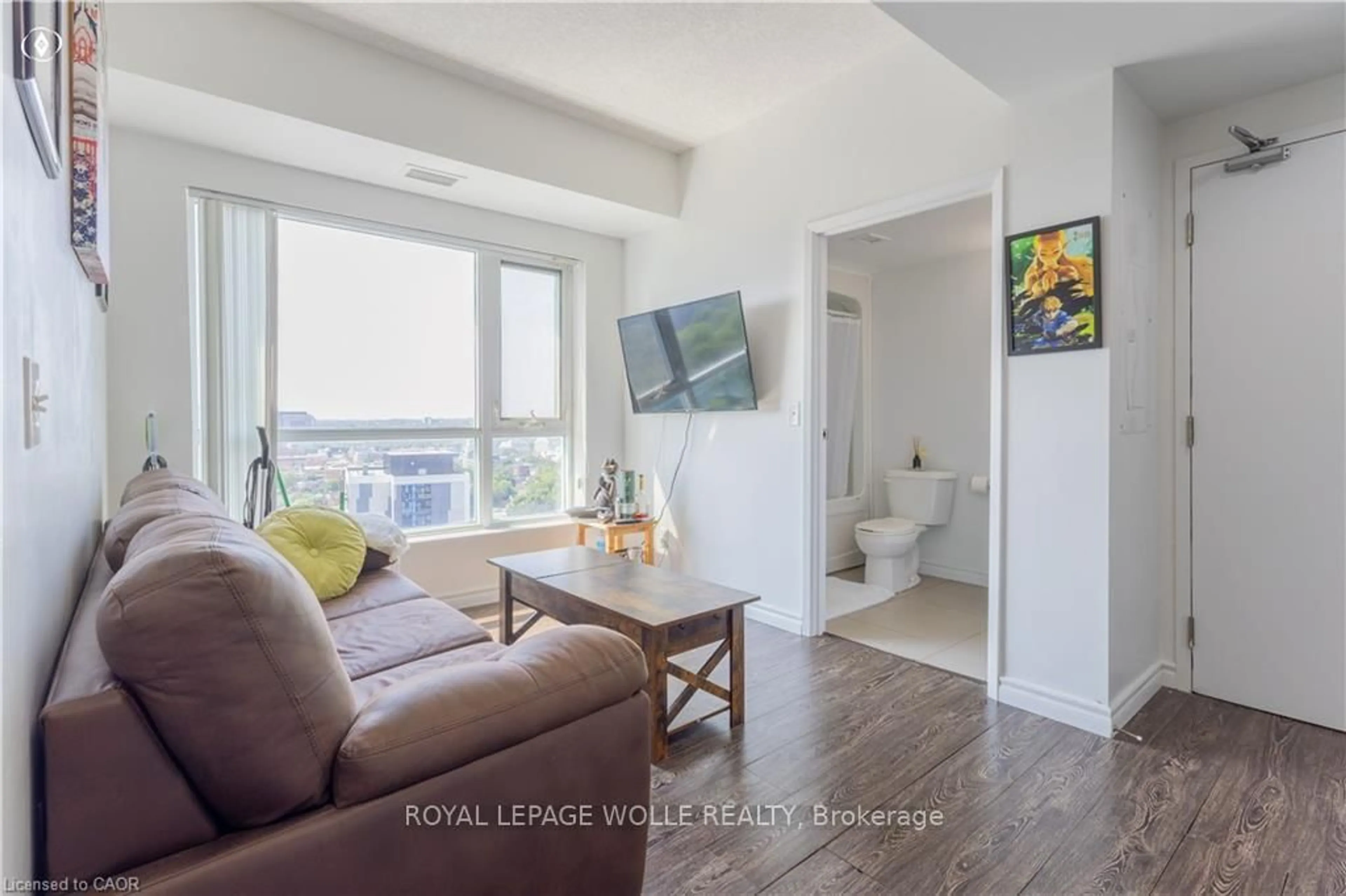 Living room with furniture, unknown for 158 King St #2101, Waterloo Ontario N2J 0E5