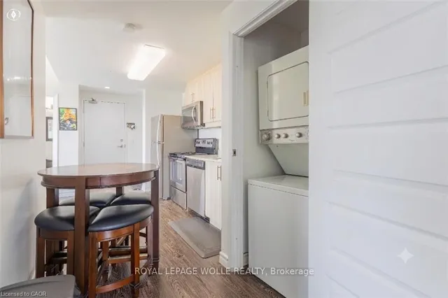 158 King St #2101, Waterloo 5