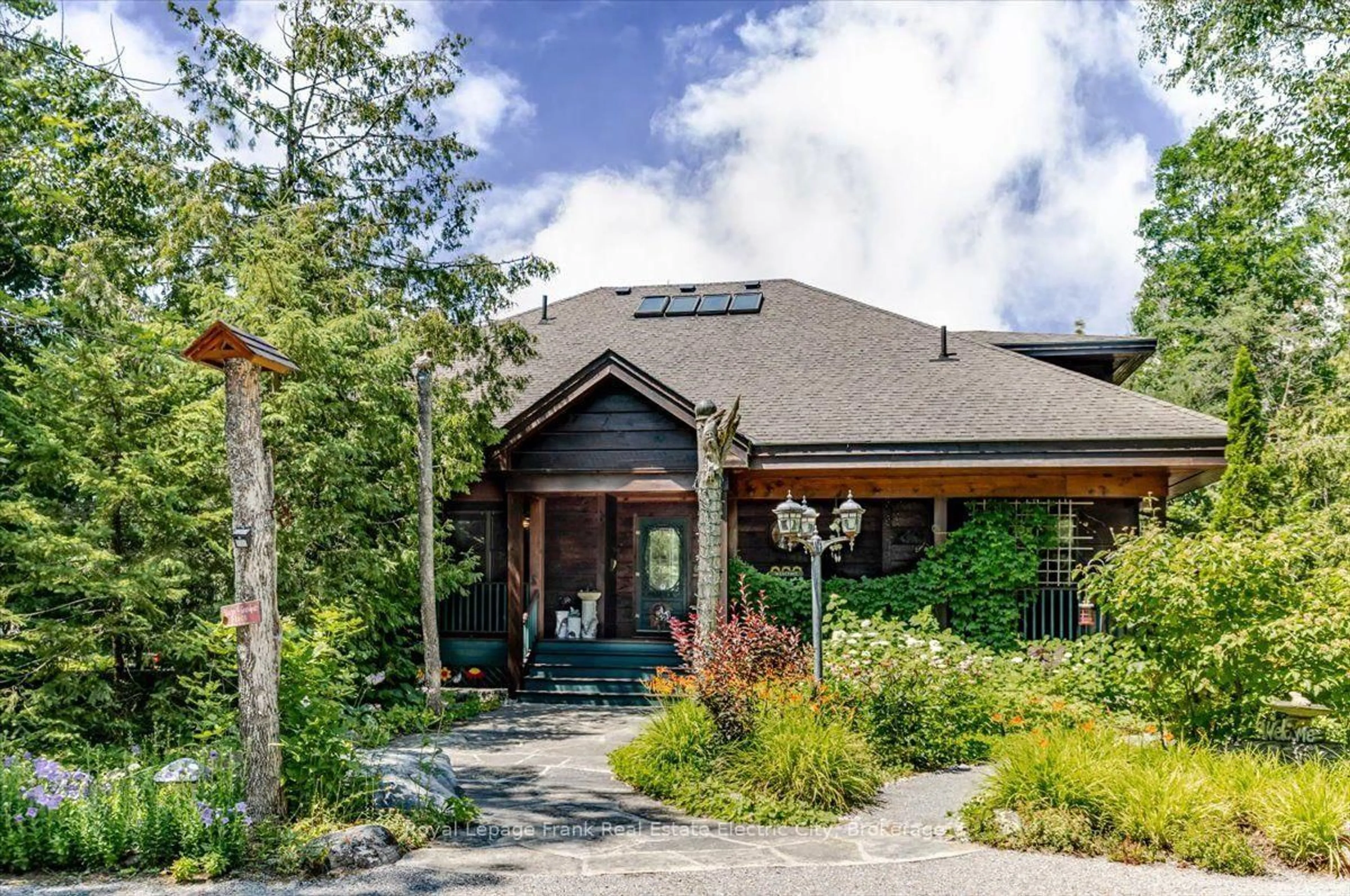 Home with brick exterior material, unknown for 538 Rishor Ave, Douro-Dummer Ontario K0L 2H0