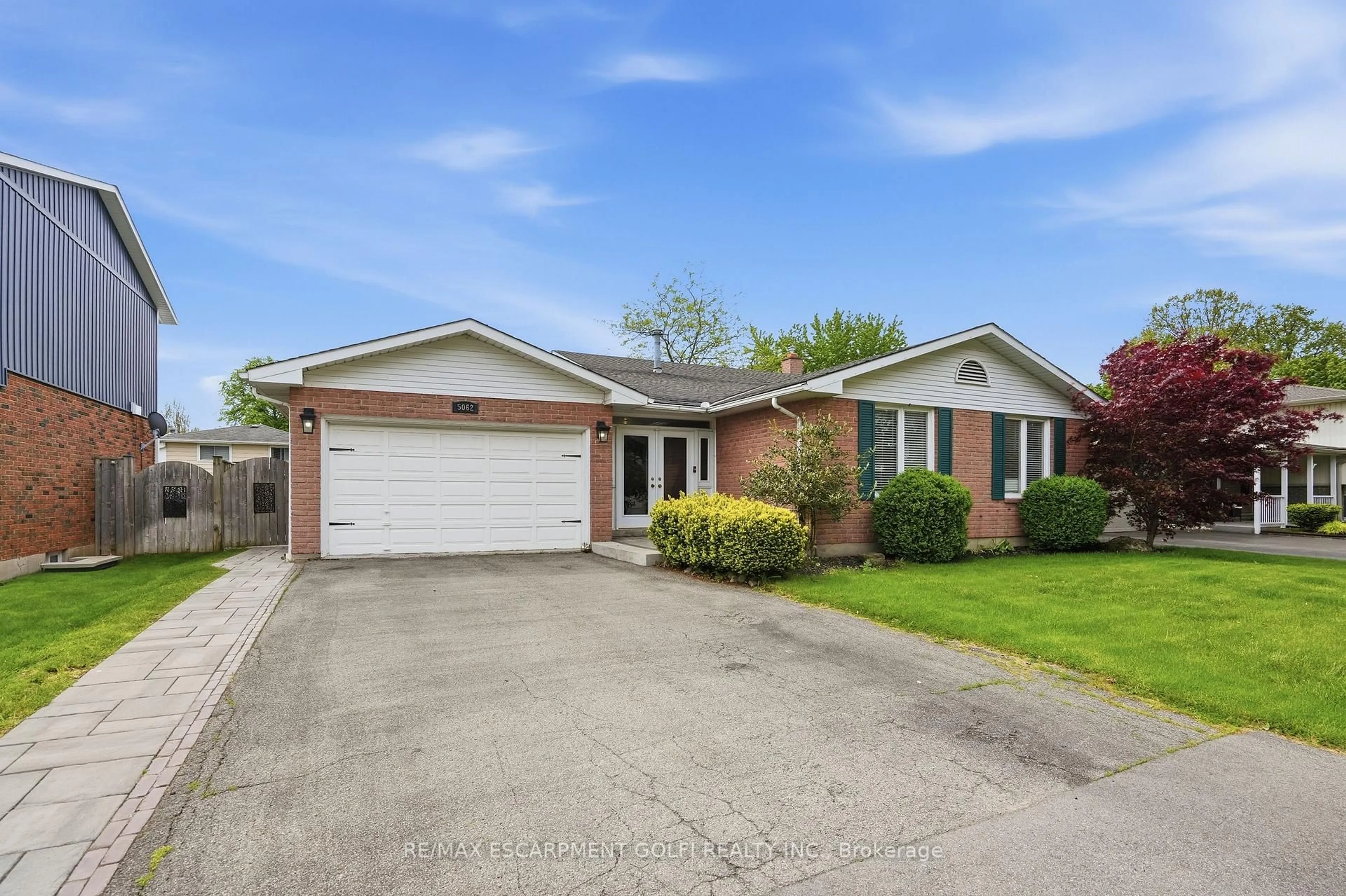 Home with brick exterior material, street for 5062 FRIESEN Blvd, Lincoln Ontario L3J 0A6