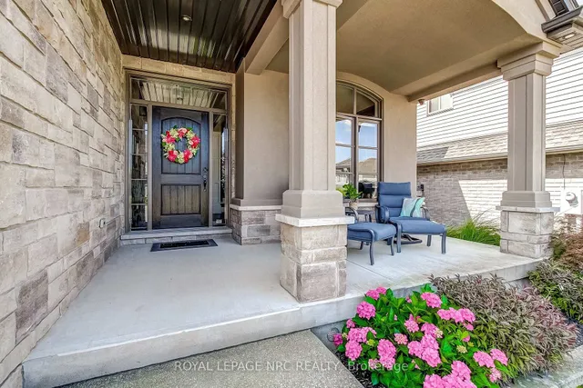 8816 Angie Dr, Niagara Falls 2