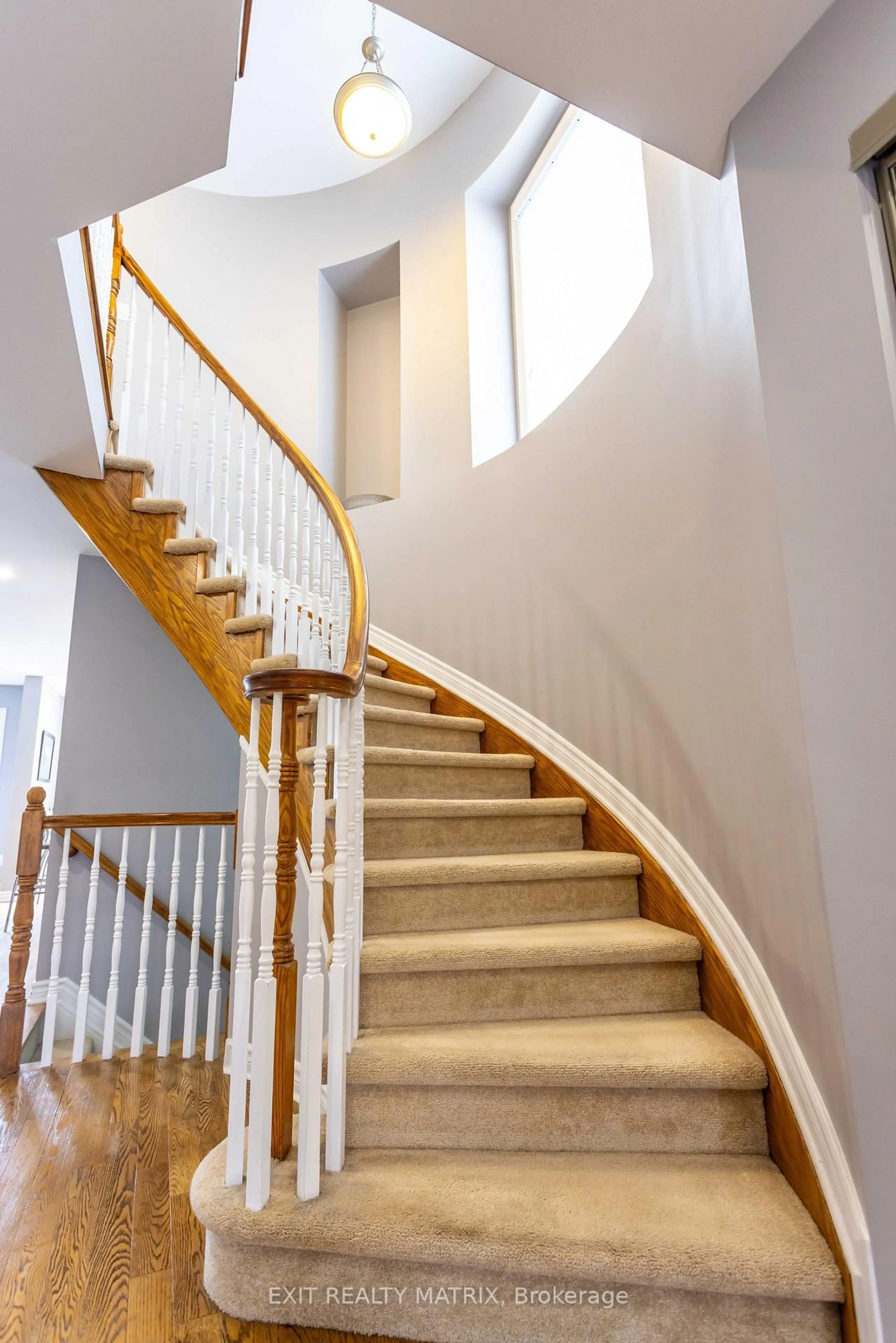 Stairs for 195 Tapley Pl, Ottawa Ontario K4A 0L2