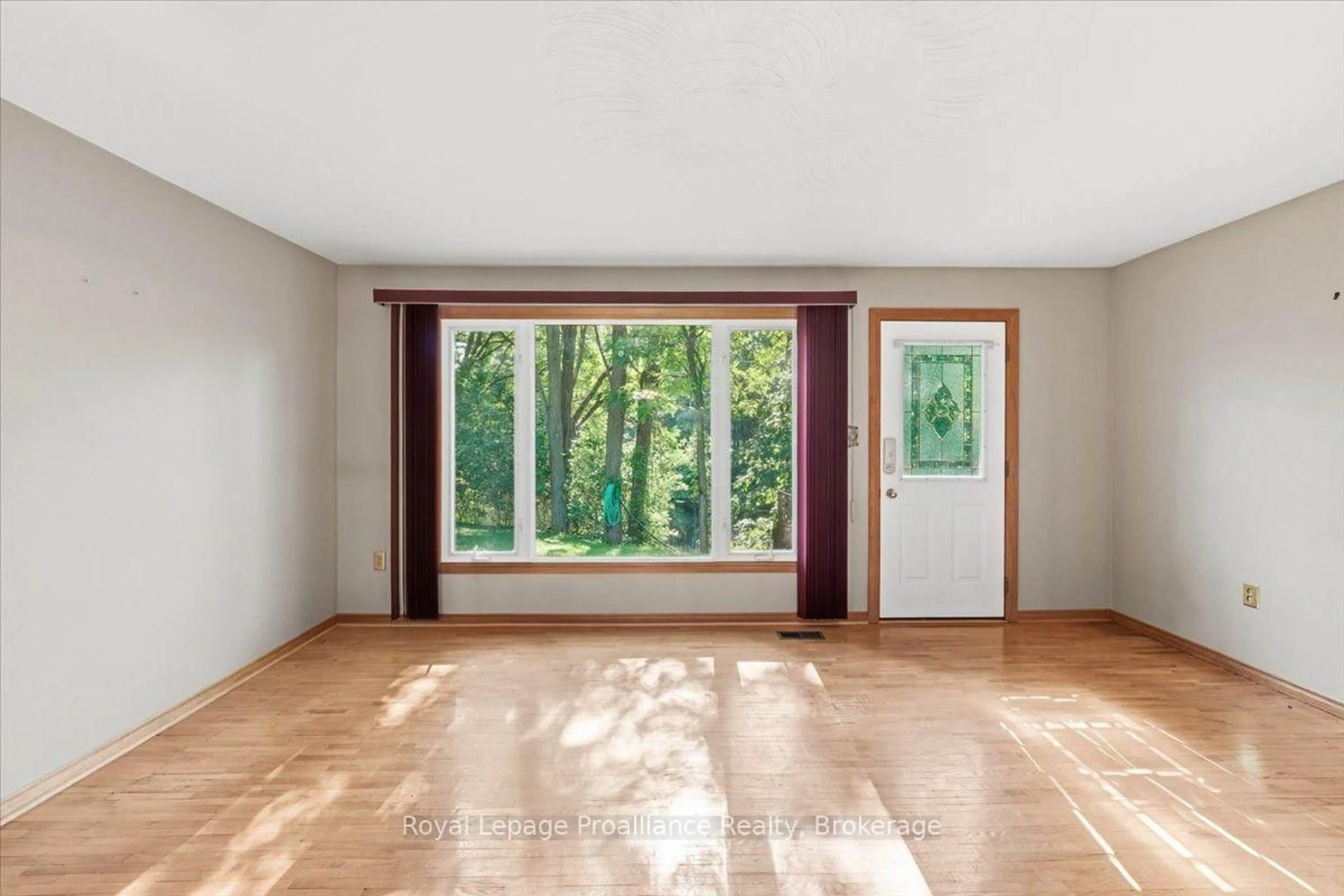 Unknown for 42-B Hawkins Bay Rd, Tweed Ontario K0K 3J0