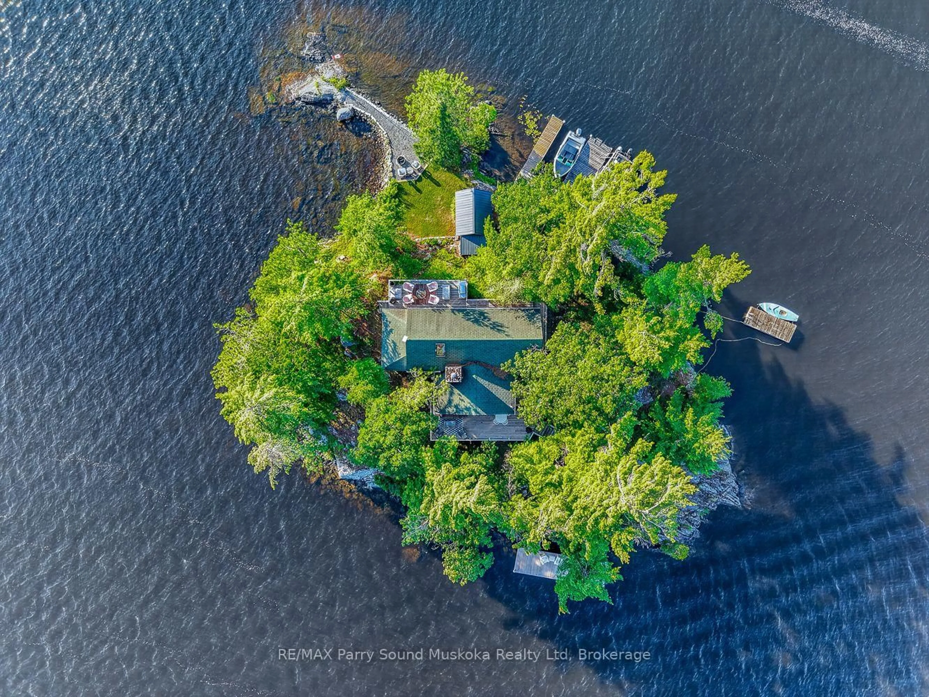 A pic from outside/outdoor area/front of a property/back of a property/a pic from drone, water/lake/river/ocean view for 0 ISLAND DB71, The Archipelago Ontario P0G 1G0