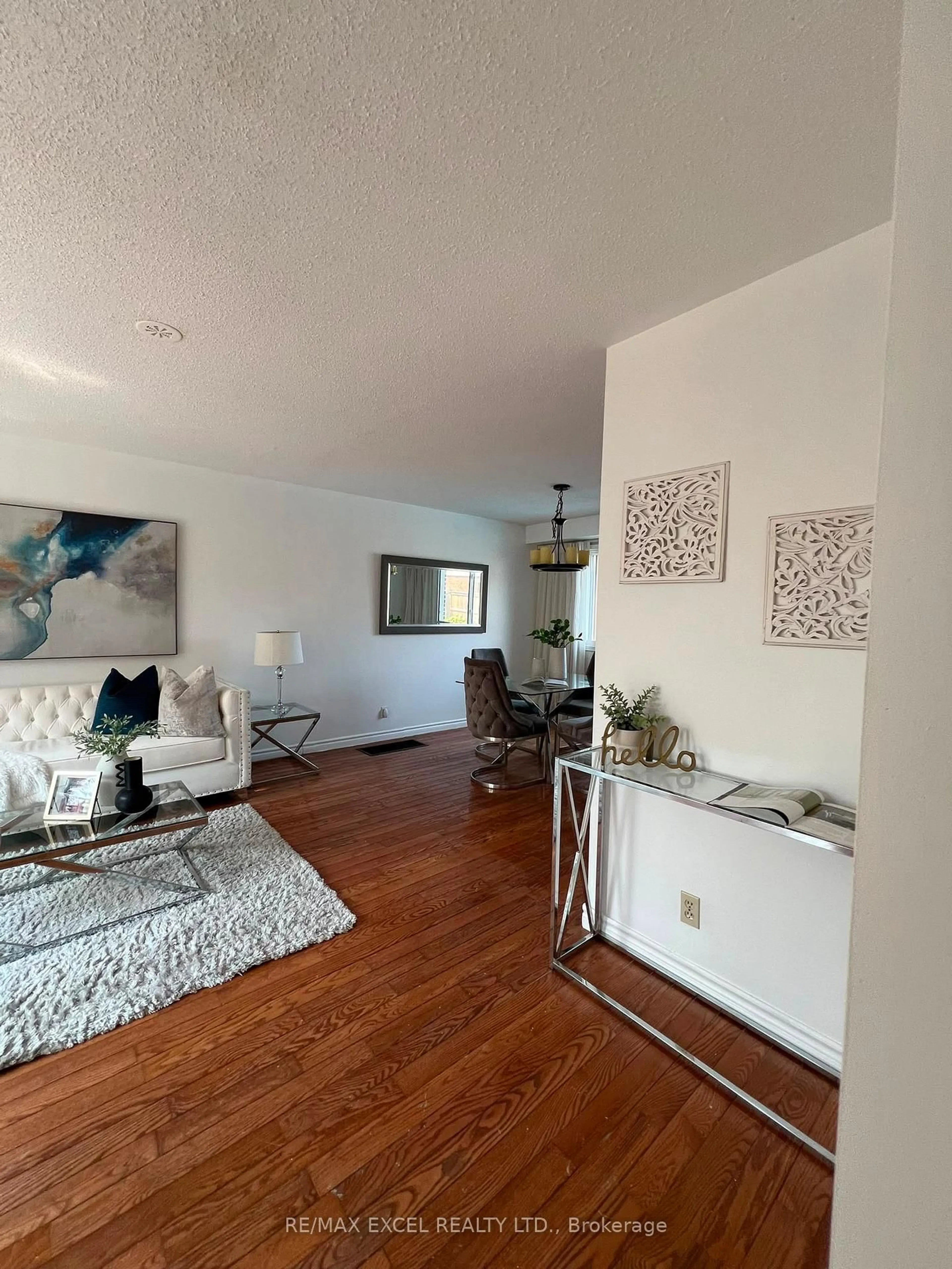 A pic of a room for 218 Angeline St, Kawartha Lakes Ontario K9V 5E9