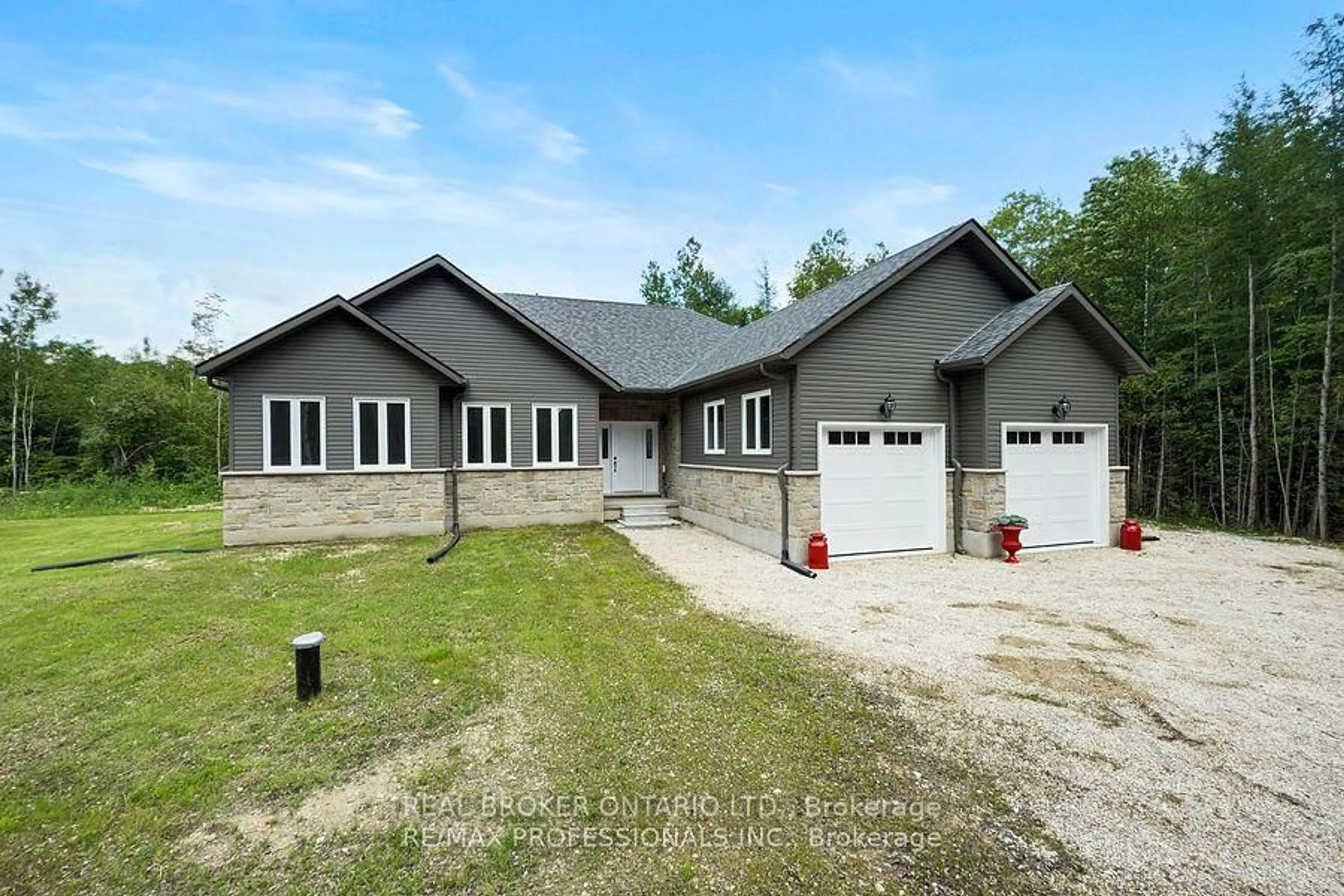 A pic from outside/outdoor area/front of a property/back of a property/a pic from drone, building for 734565 West Back Line, Grey Highlands Ontario N0C 1H0